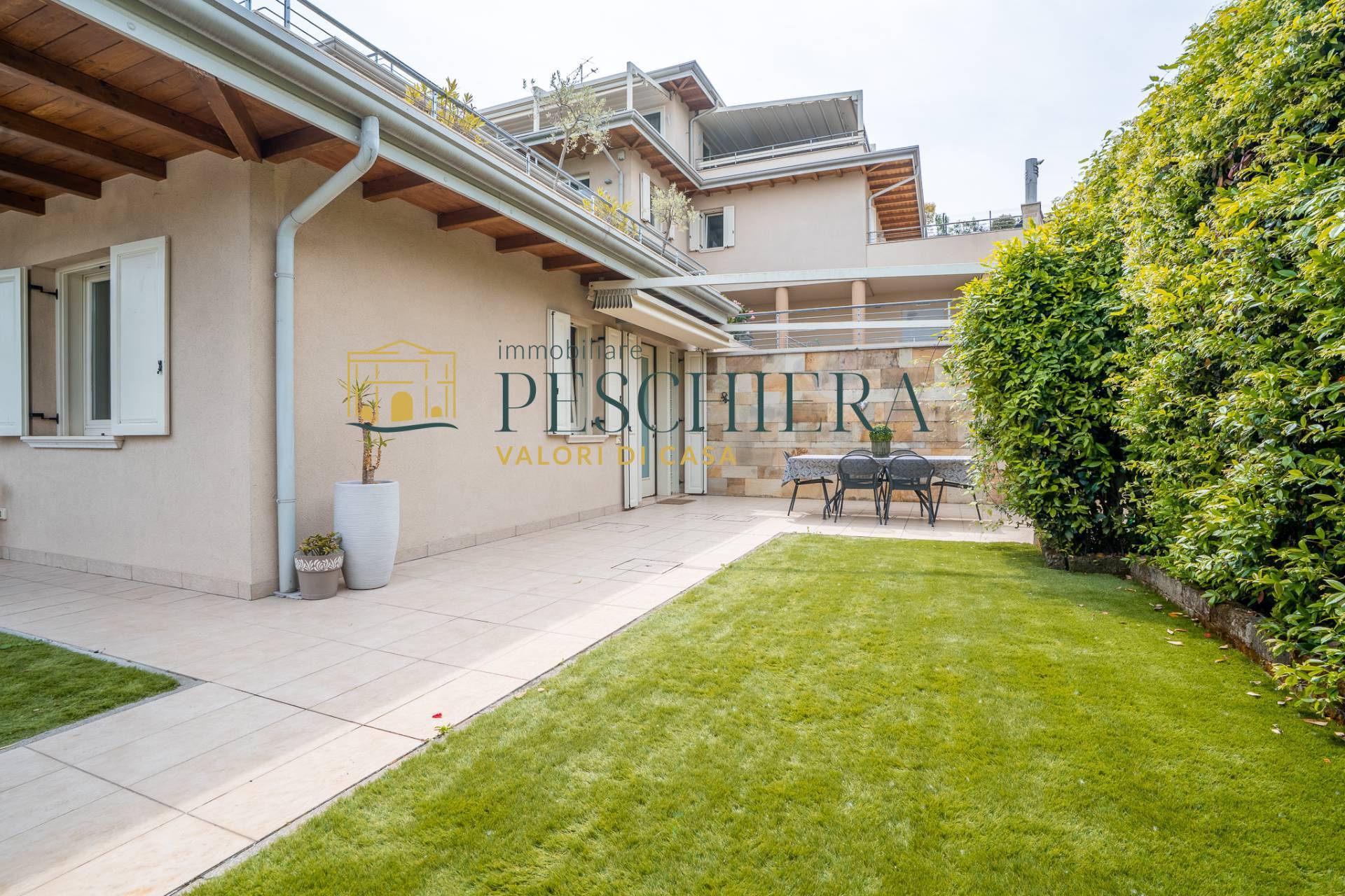 Appartamento in vendita a Peschiera del Garda, Generica