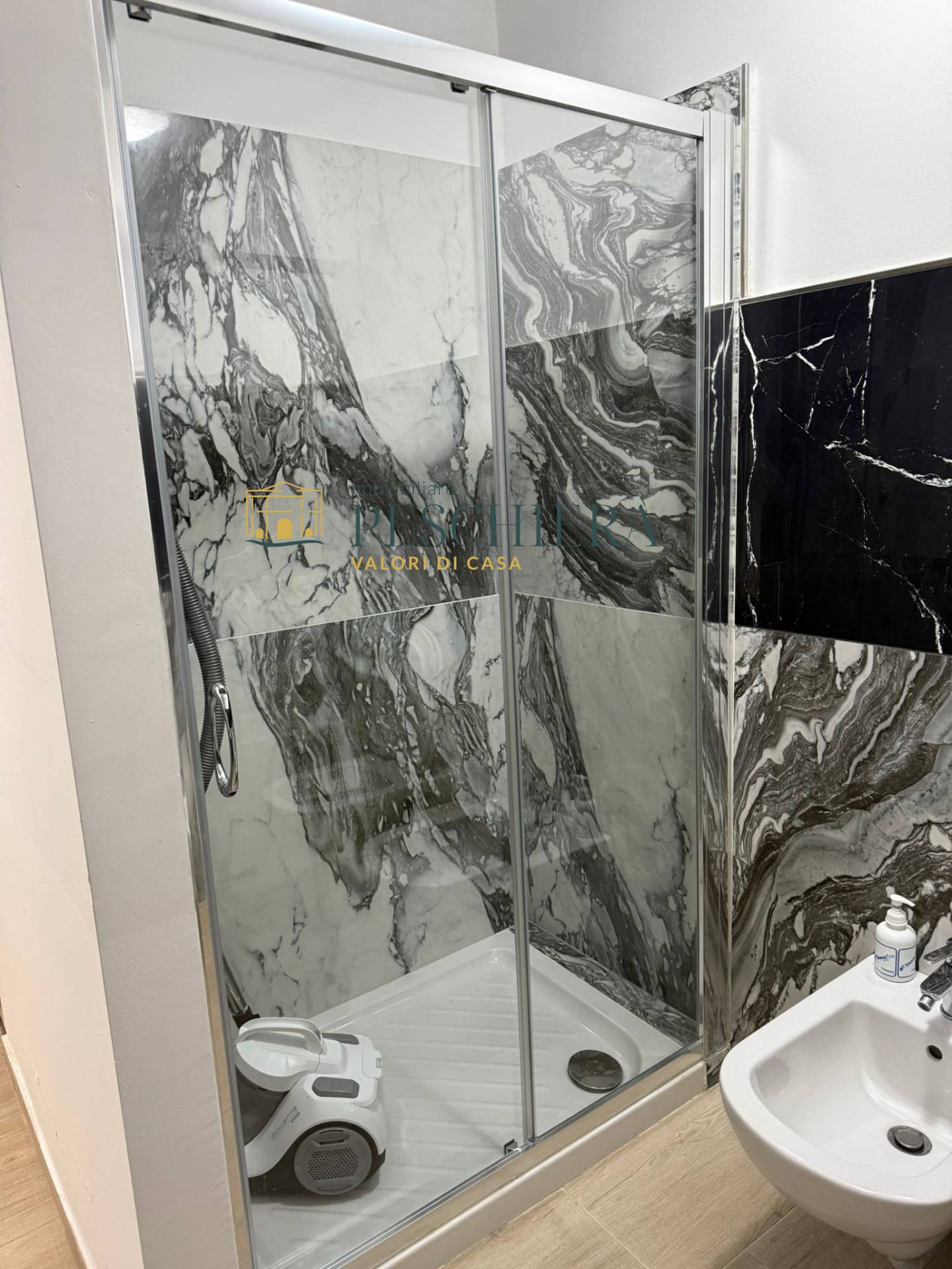 Studio/Ufficio in affitto a Peschiera del Garda, Generica