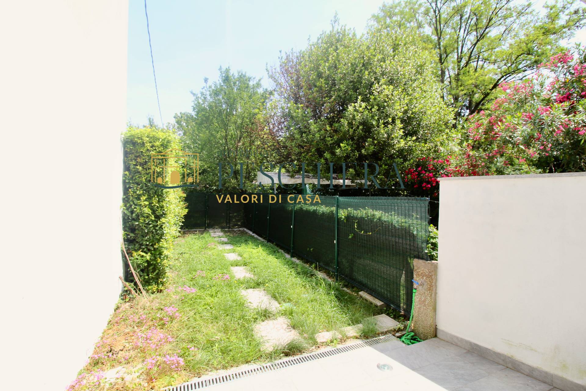 Appartamento in vendita a Peschiera del Garda, Generica