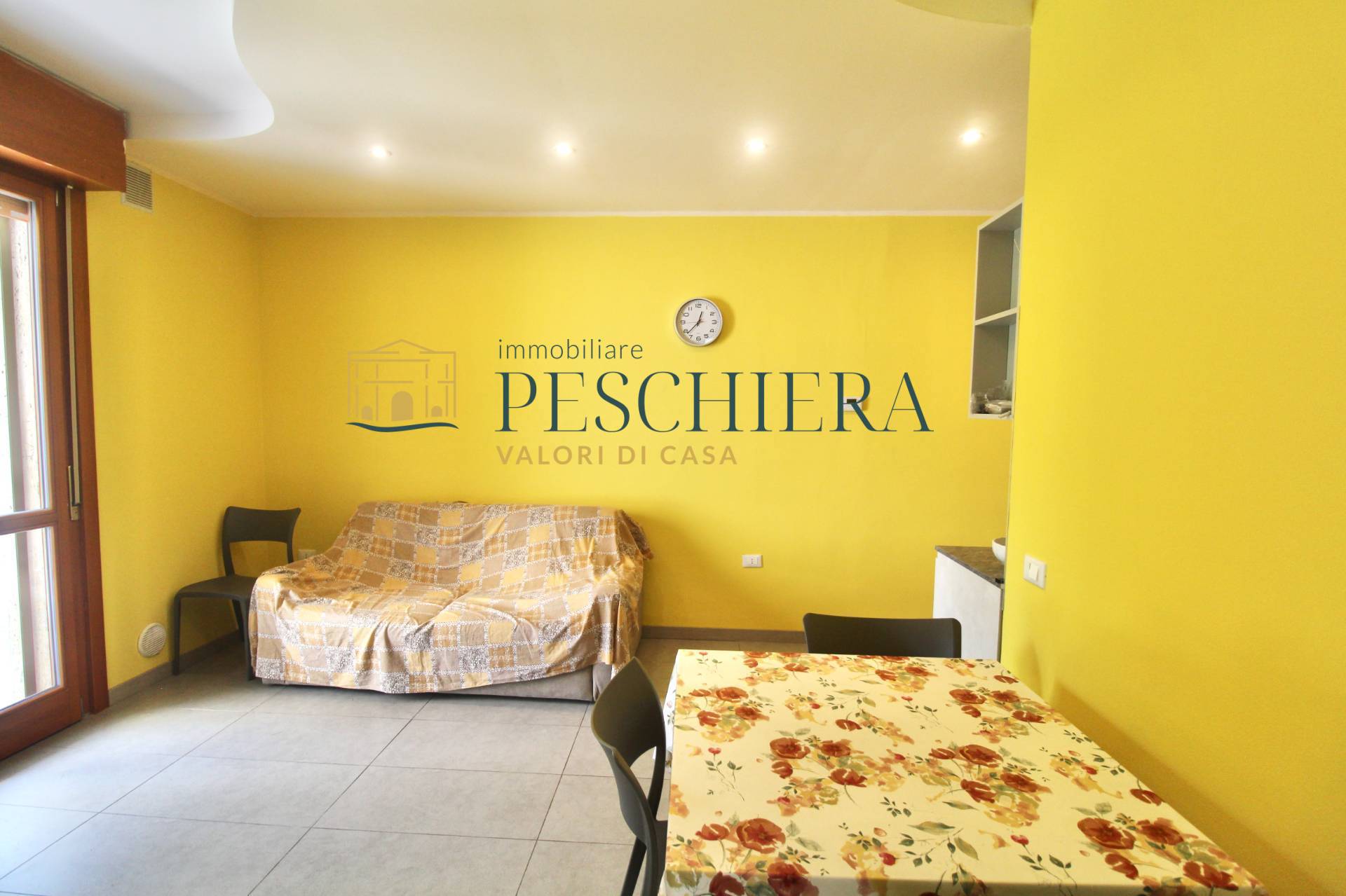 Appartamento in vendita a Peschiera del Garda, Generica