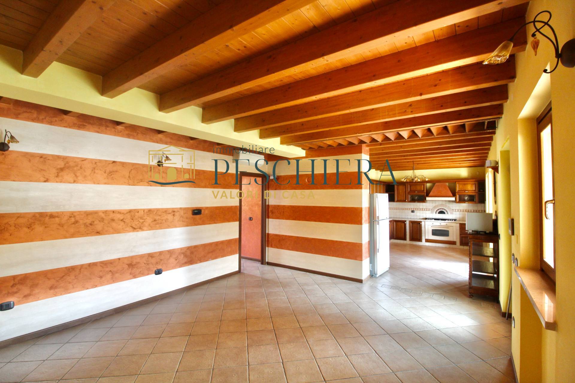 Appartamento in vendita a Valeggio sul Mincio, Generica
