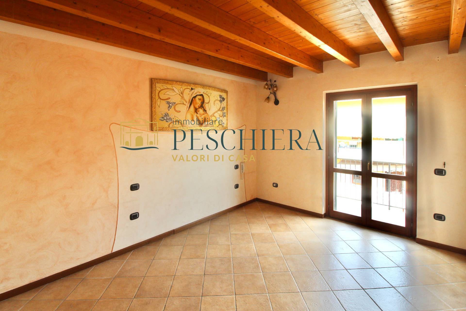 Appartamento in vendita a Valeggio sul Mincio, Generica