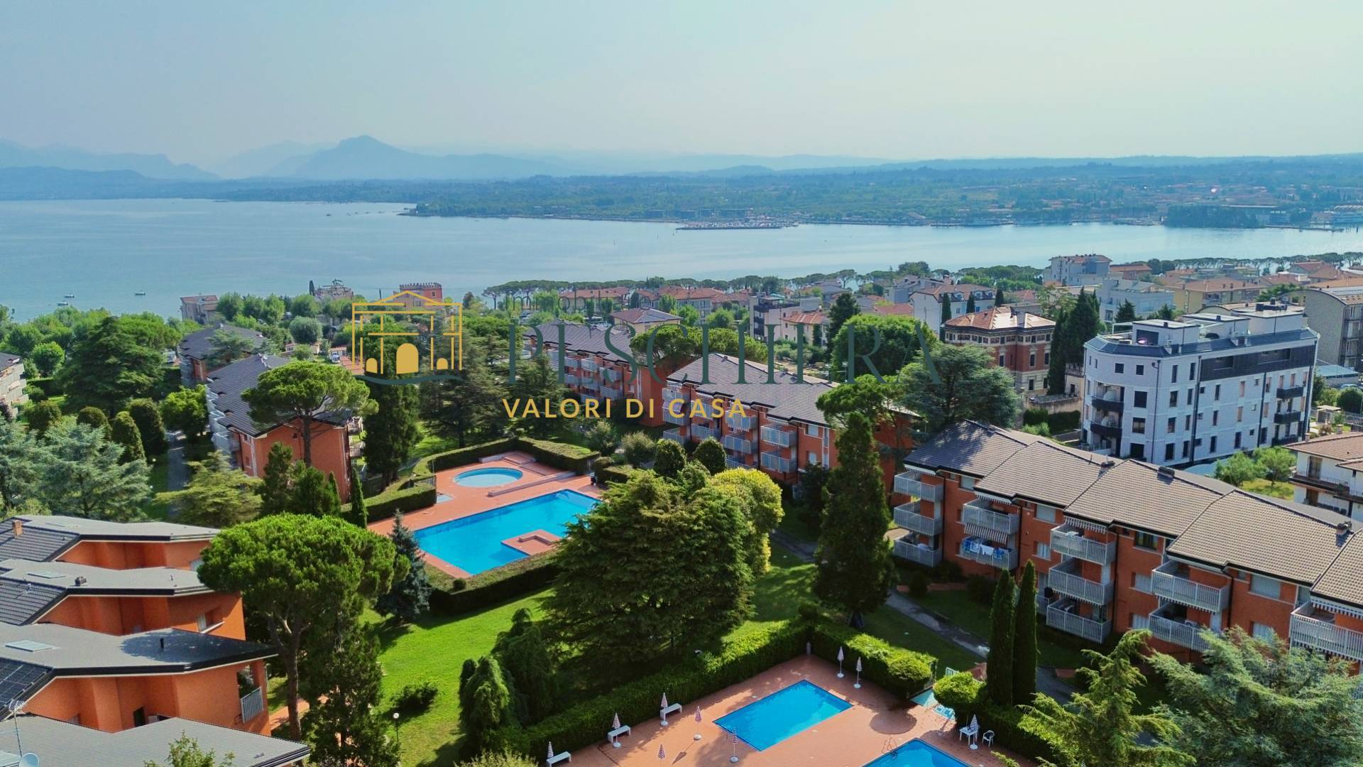 Appartamento in vendita a Peschiera del Garda, Generica