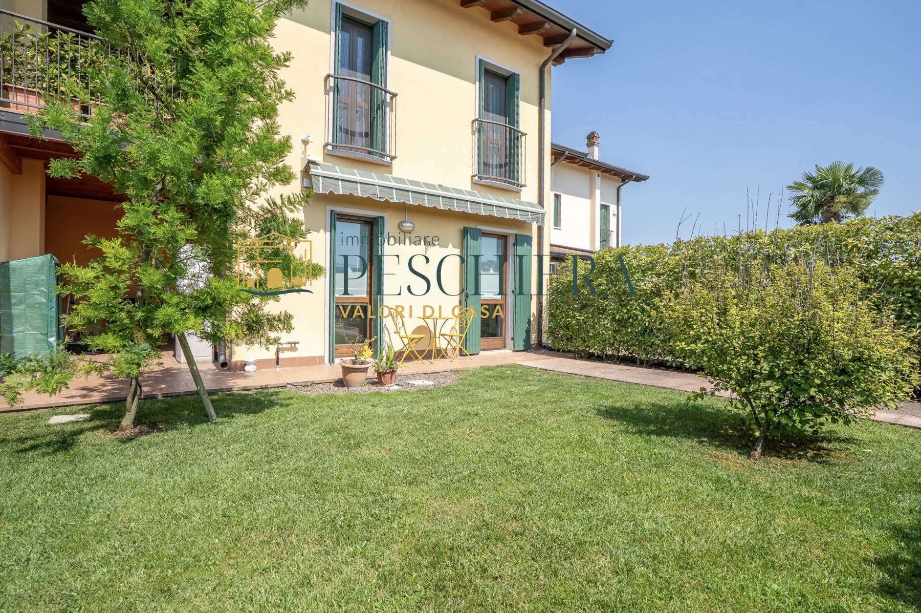 Villa a schiera in vendita a Peschiera del Garda, Generica