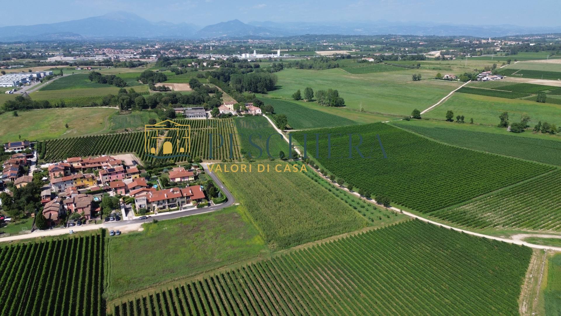 Terreno edificabile in vendita a Castelnuovo del Garda, Generica