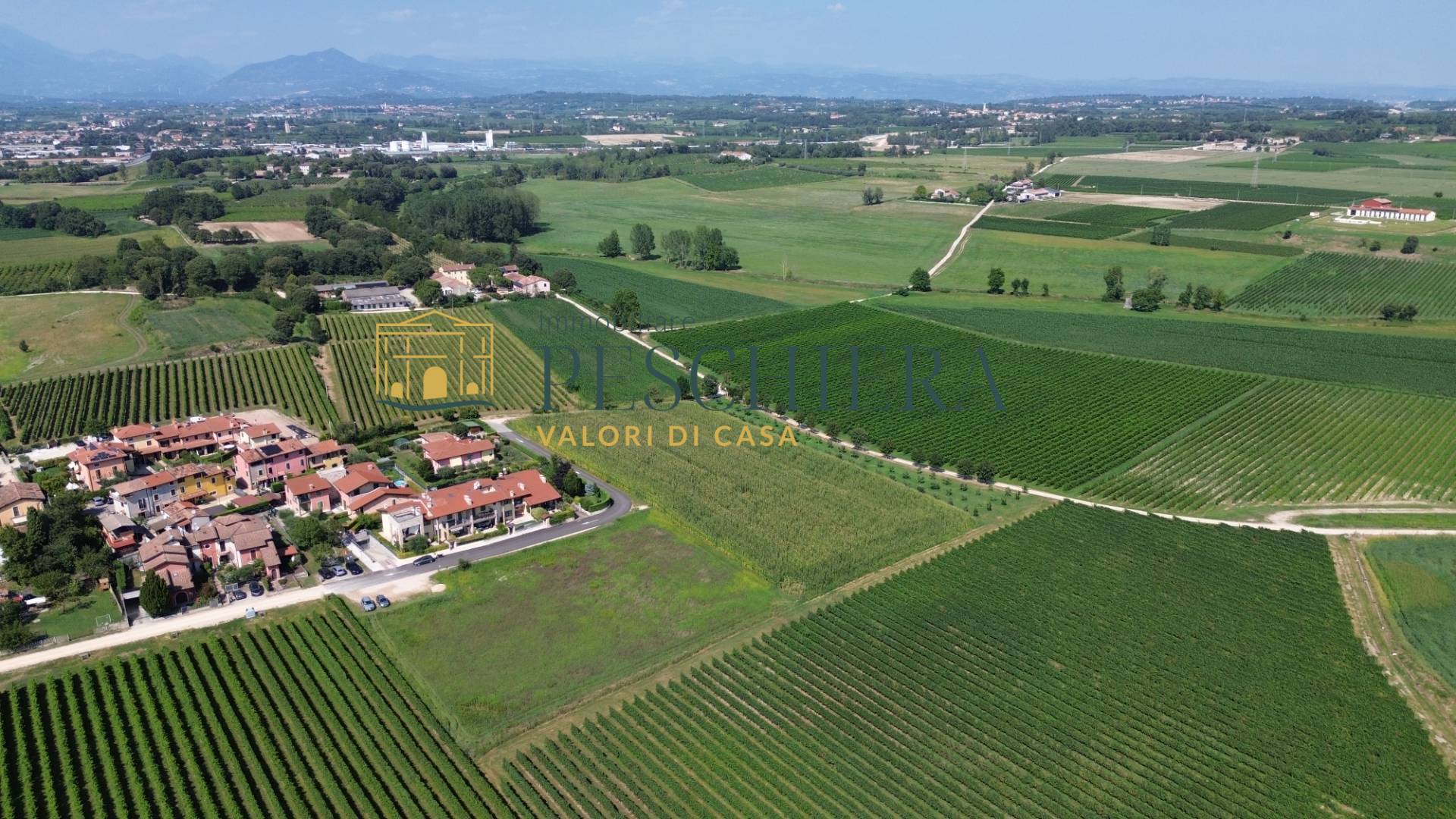 Terreno edificabile in vendita a Castelnuovo del Garda, Generica