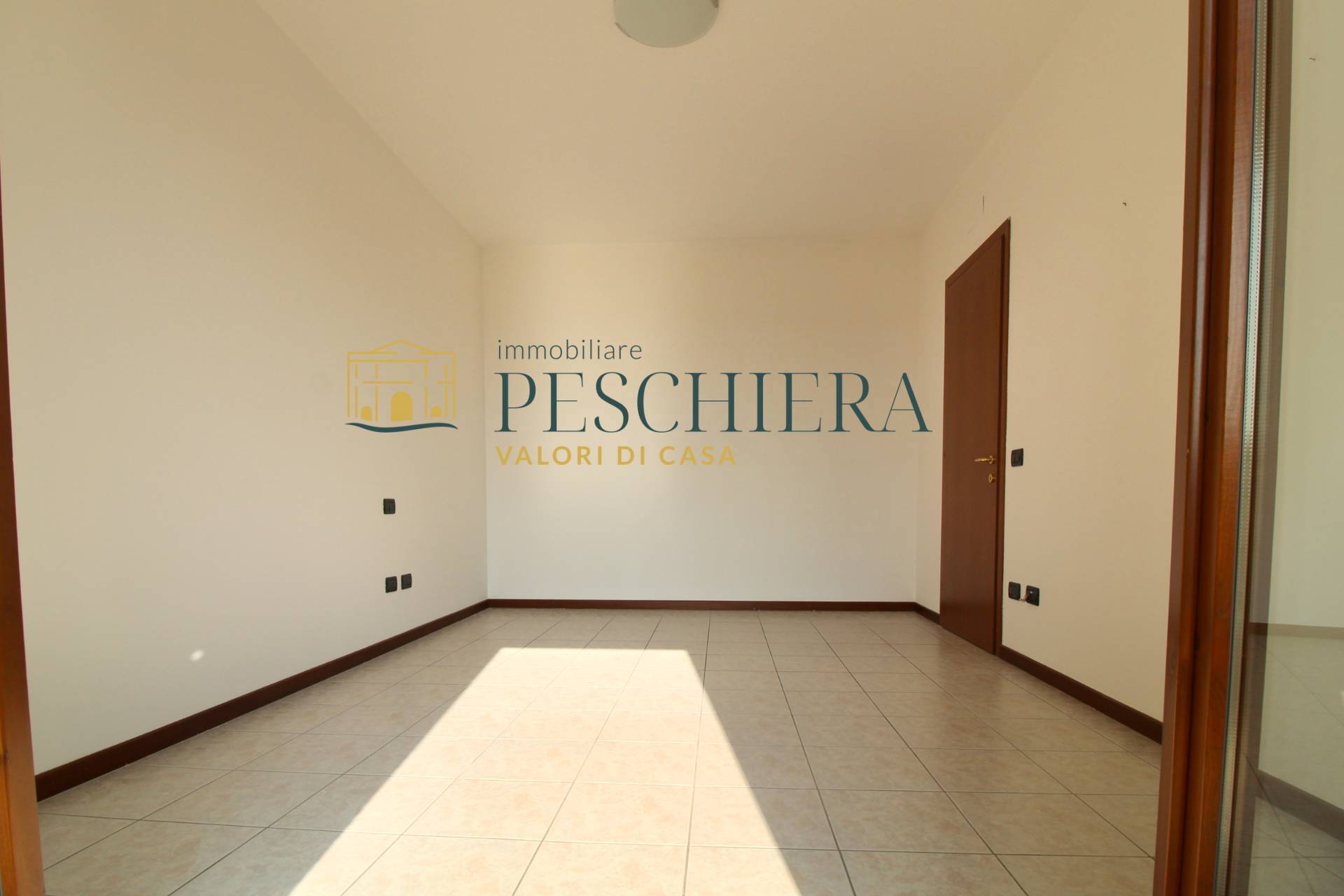 Appartamento in vendita a Castelnuovo del Garda, Camalavicina