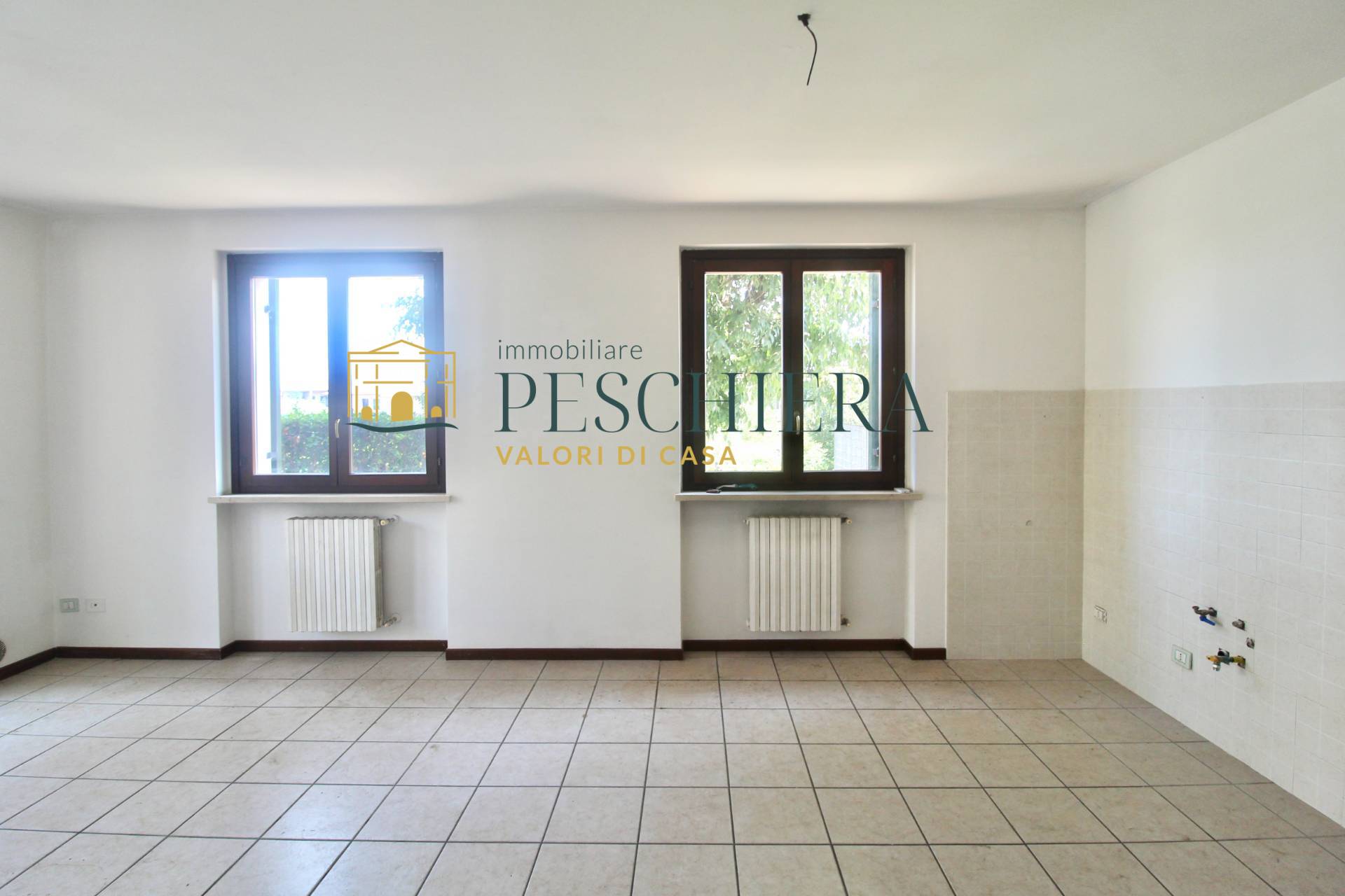 Appartamento in vendita a Peschiera del Garda, Generica