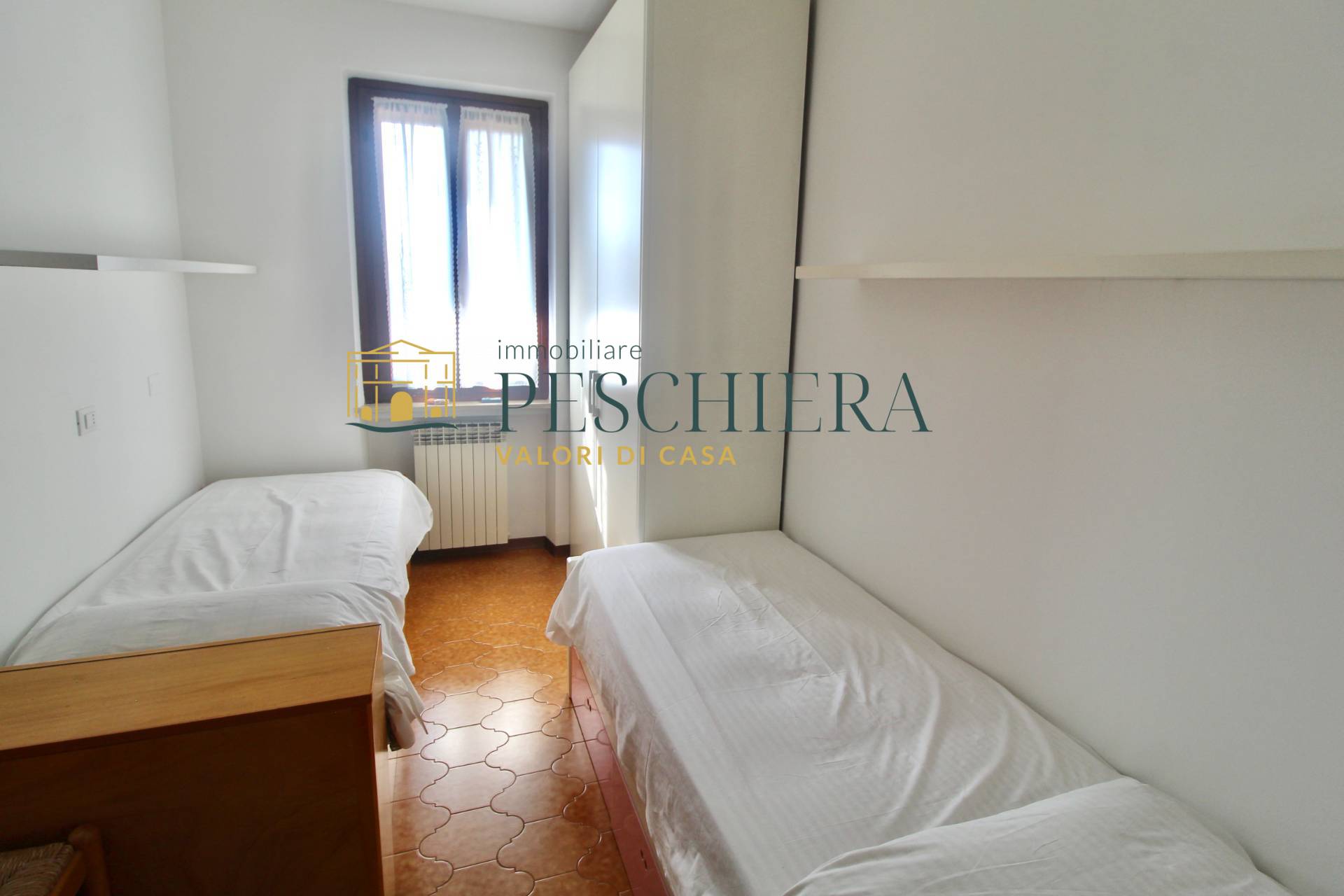 Appartamento in vendita a Peschiera del Garda, Generica