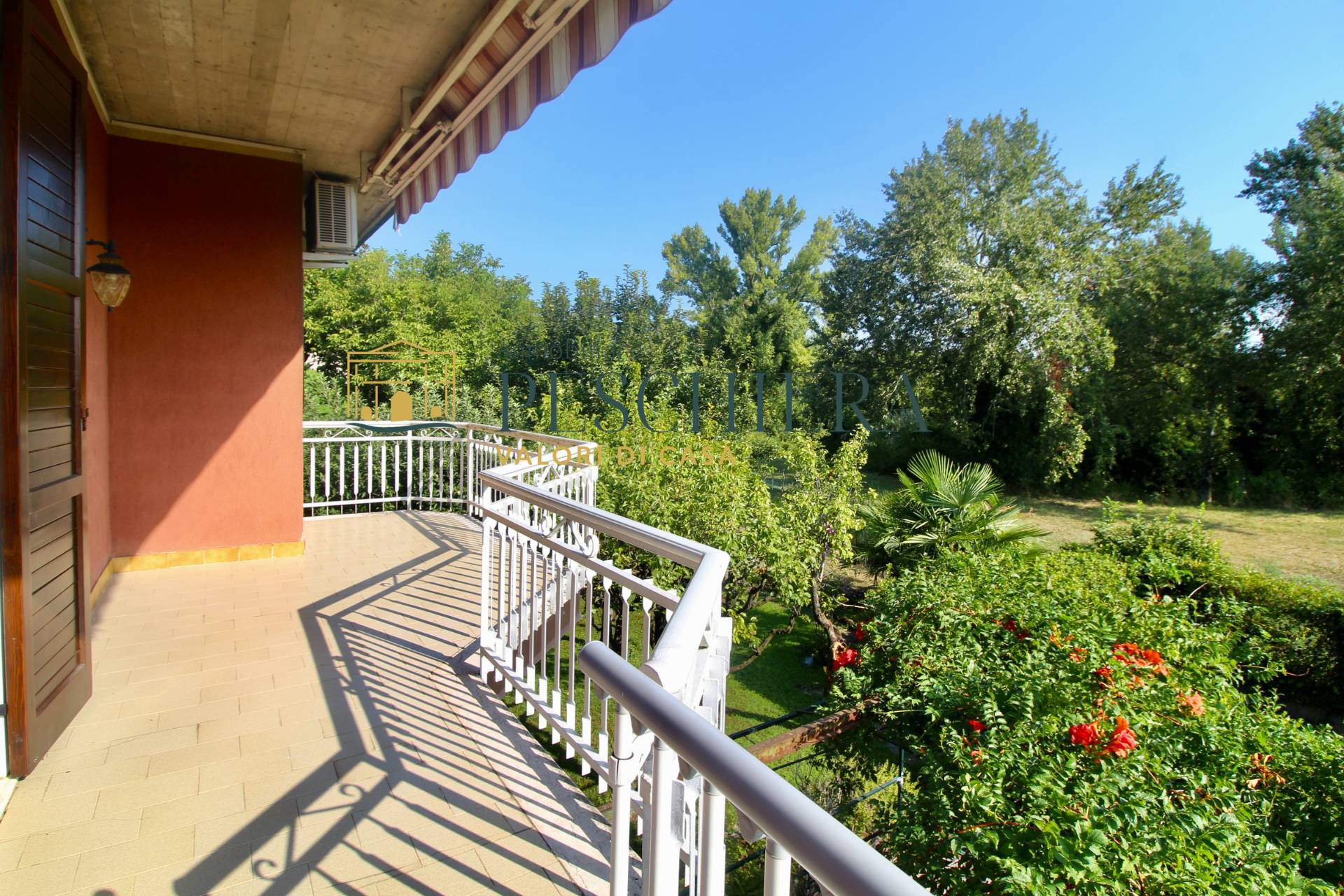 Appartamento in vendita a Peschiera del Garda, Generica