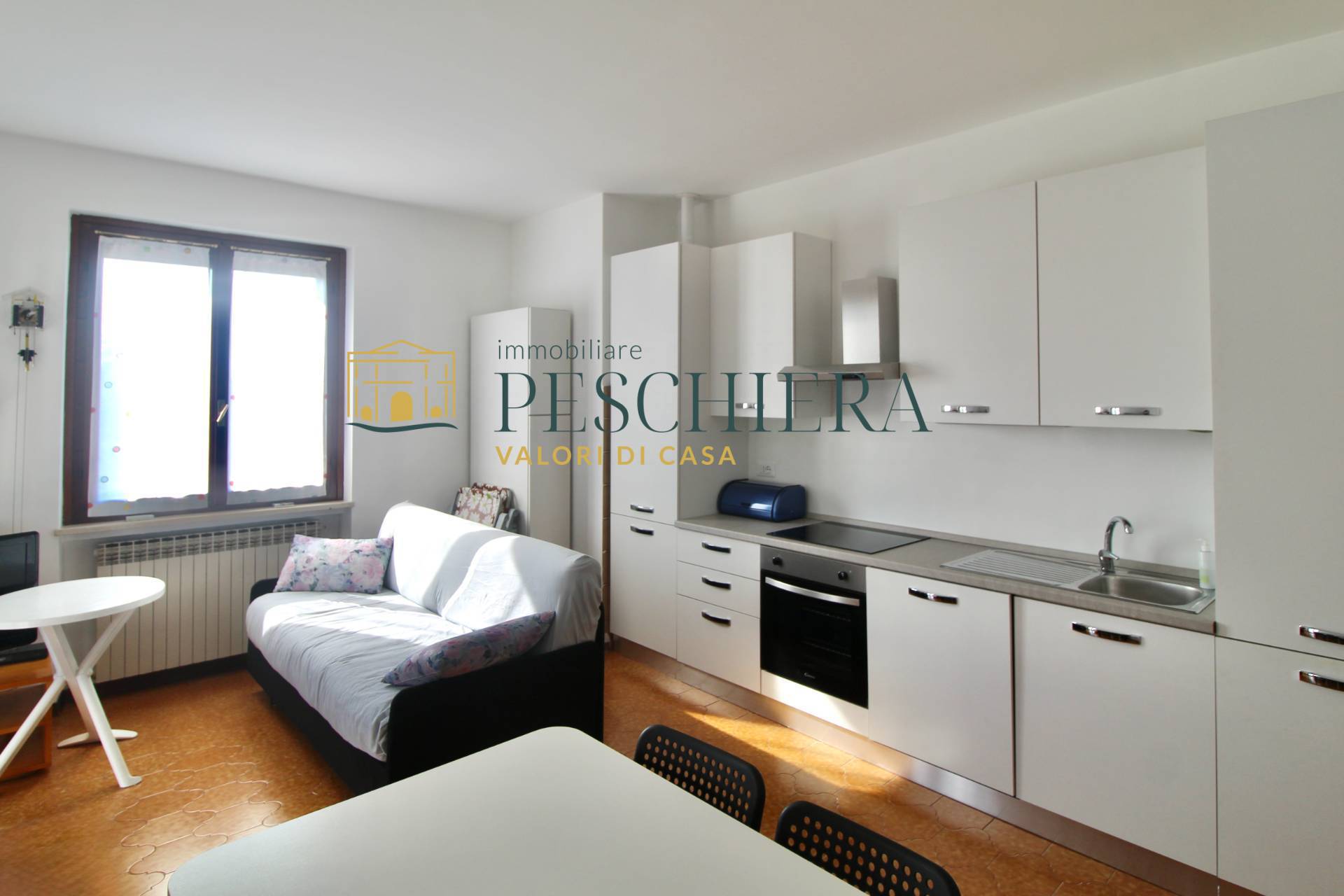 Appartamento in vendita a Peschiera del Garda, Generica