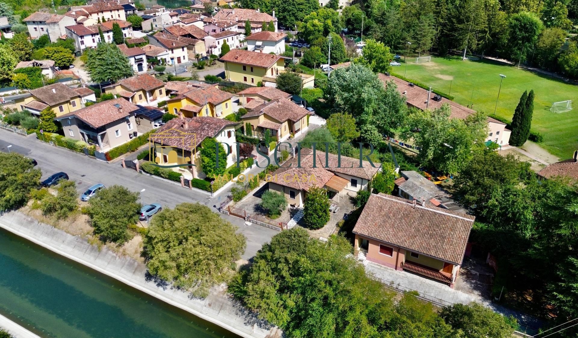 Casa indipendente con terreno in vendita a Valeggio sul Mincio, Borghetto
