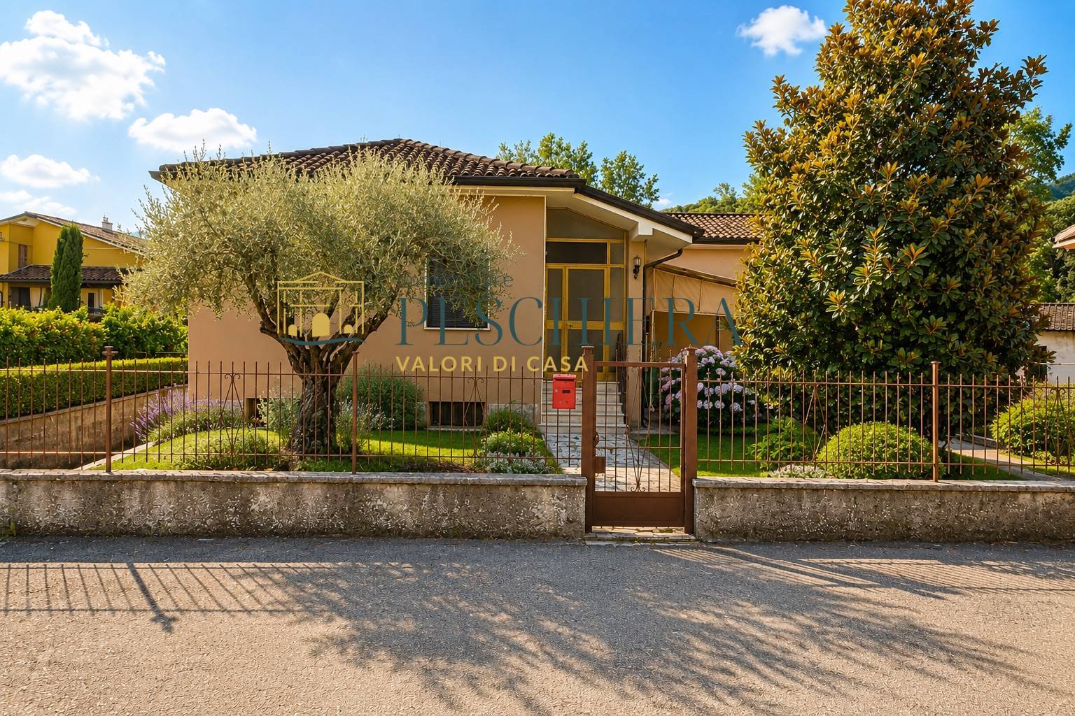 Casa indipendente con terreno in vendita a Valeggio sul Mincio, Borghetto
