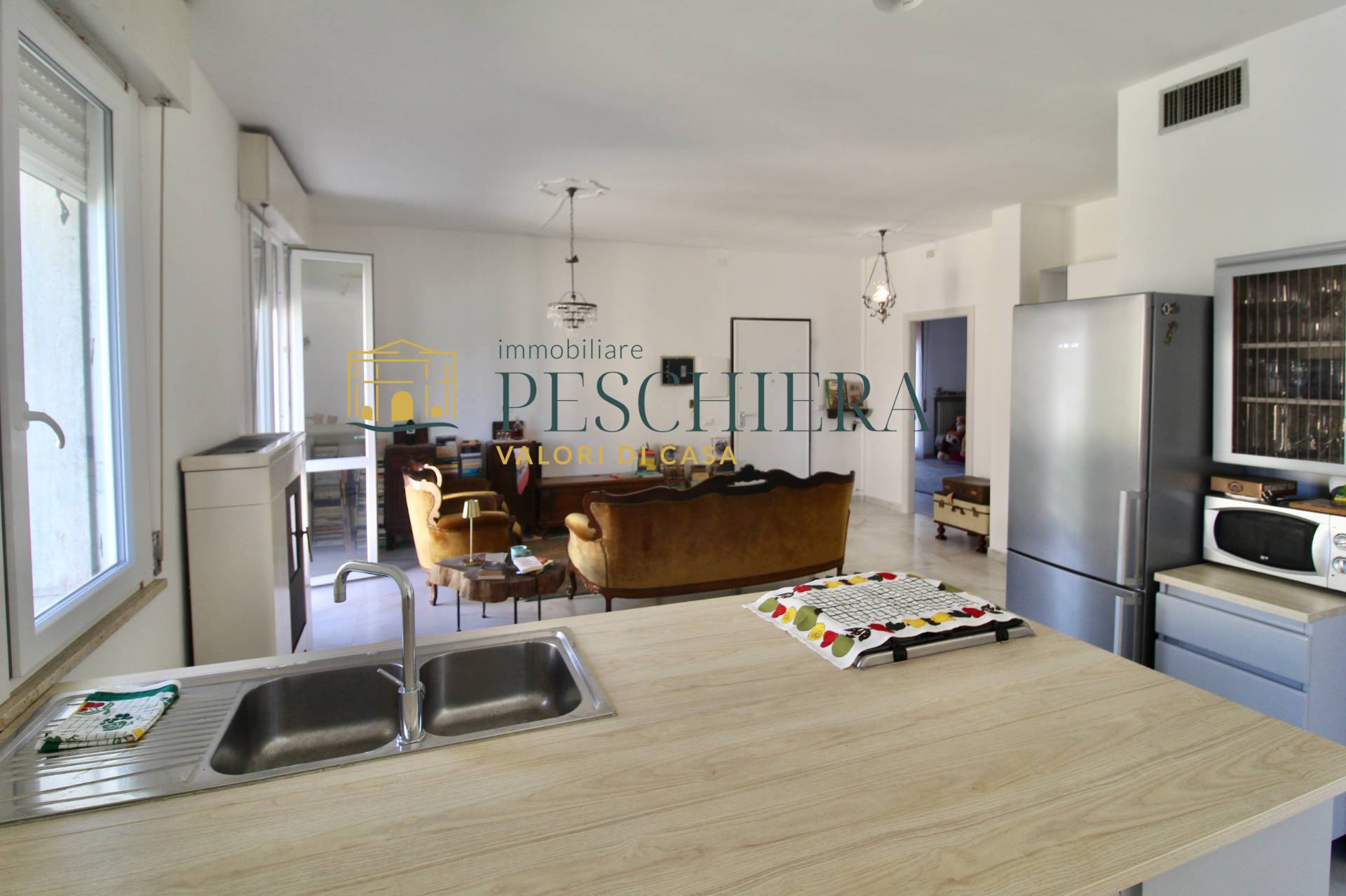 Casa bi/trifamiliare in vendita a Peschiera del Garda, Generica