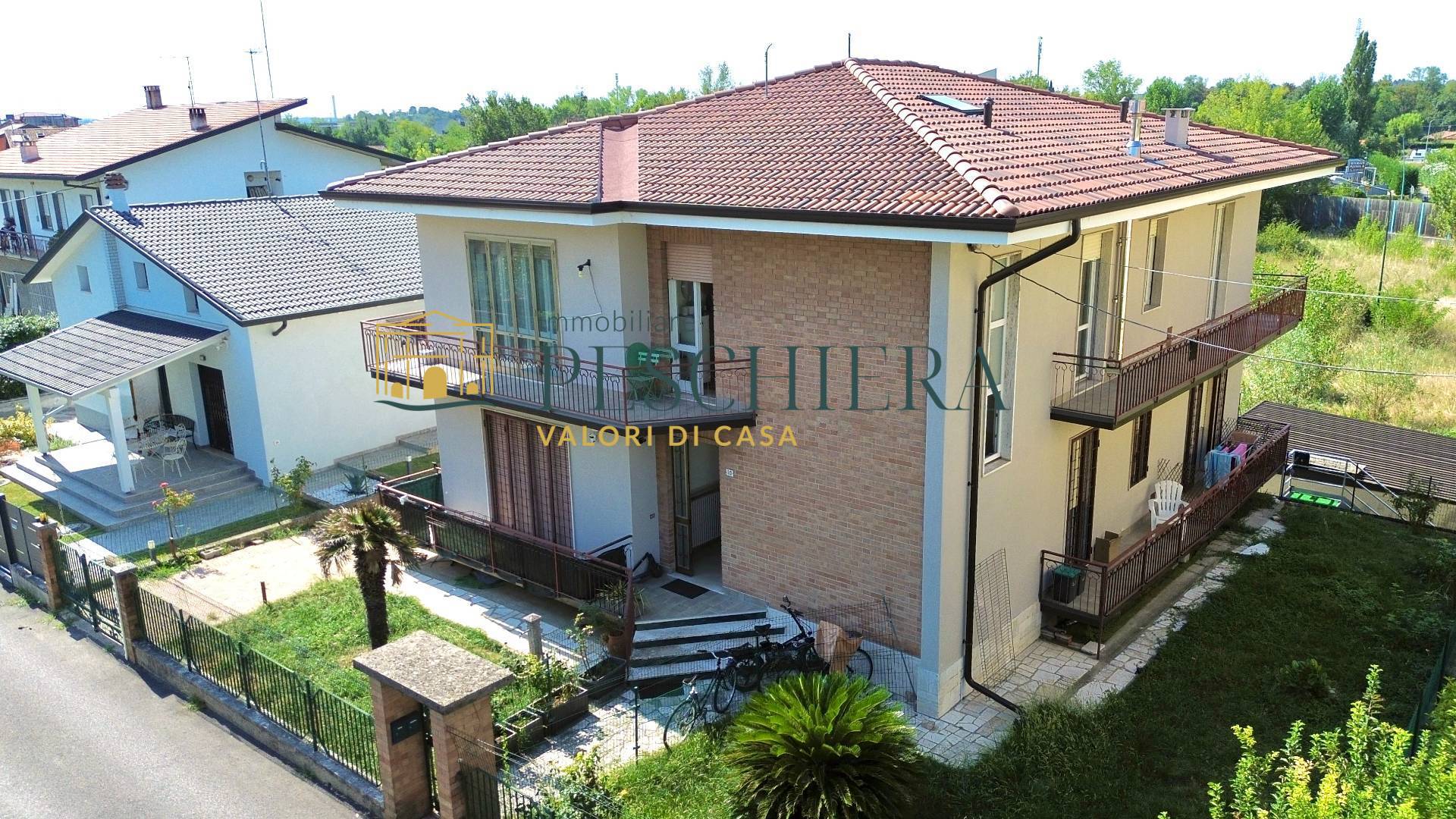 Casa bi/trifamiliare in vendita a Peschiera del Garda, Generica
