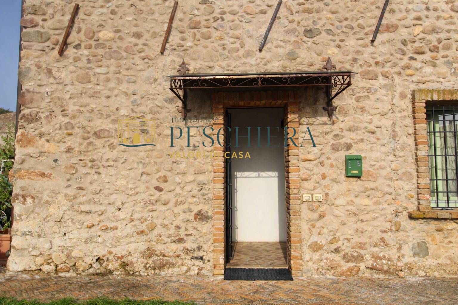Appartamento in vendita a Valeggio sul Mincio, Generica