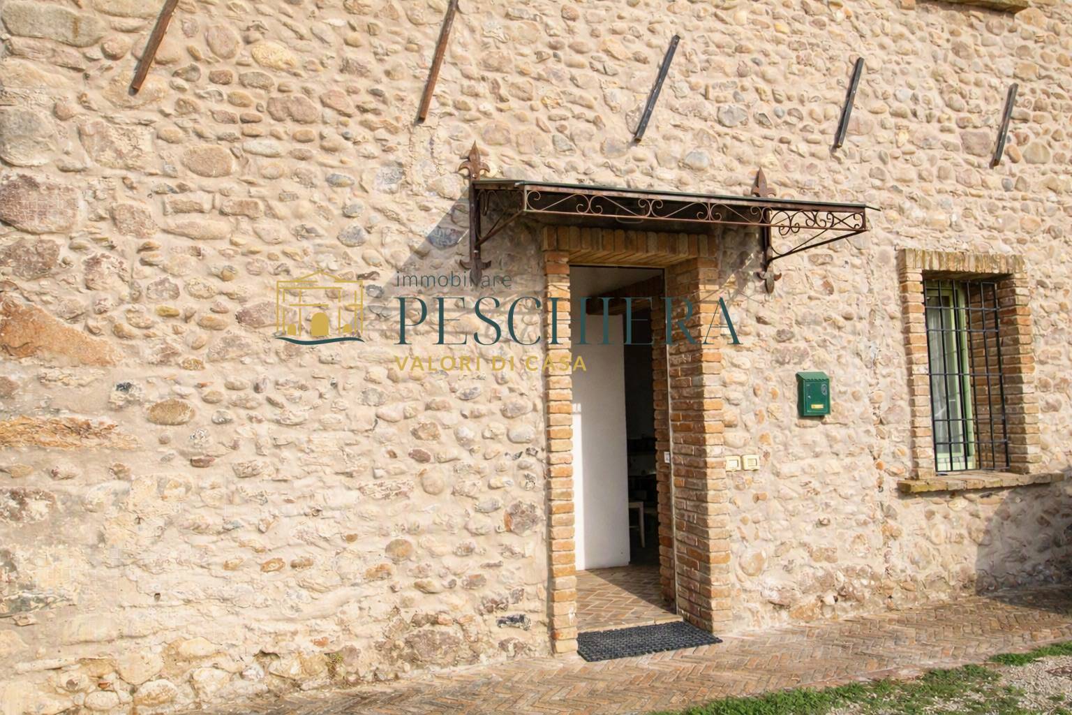Appartamento in vendita a Valeggio sul Mincio, Generica
