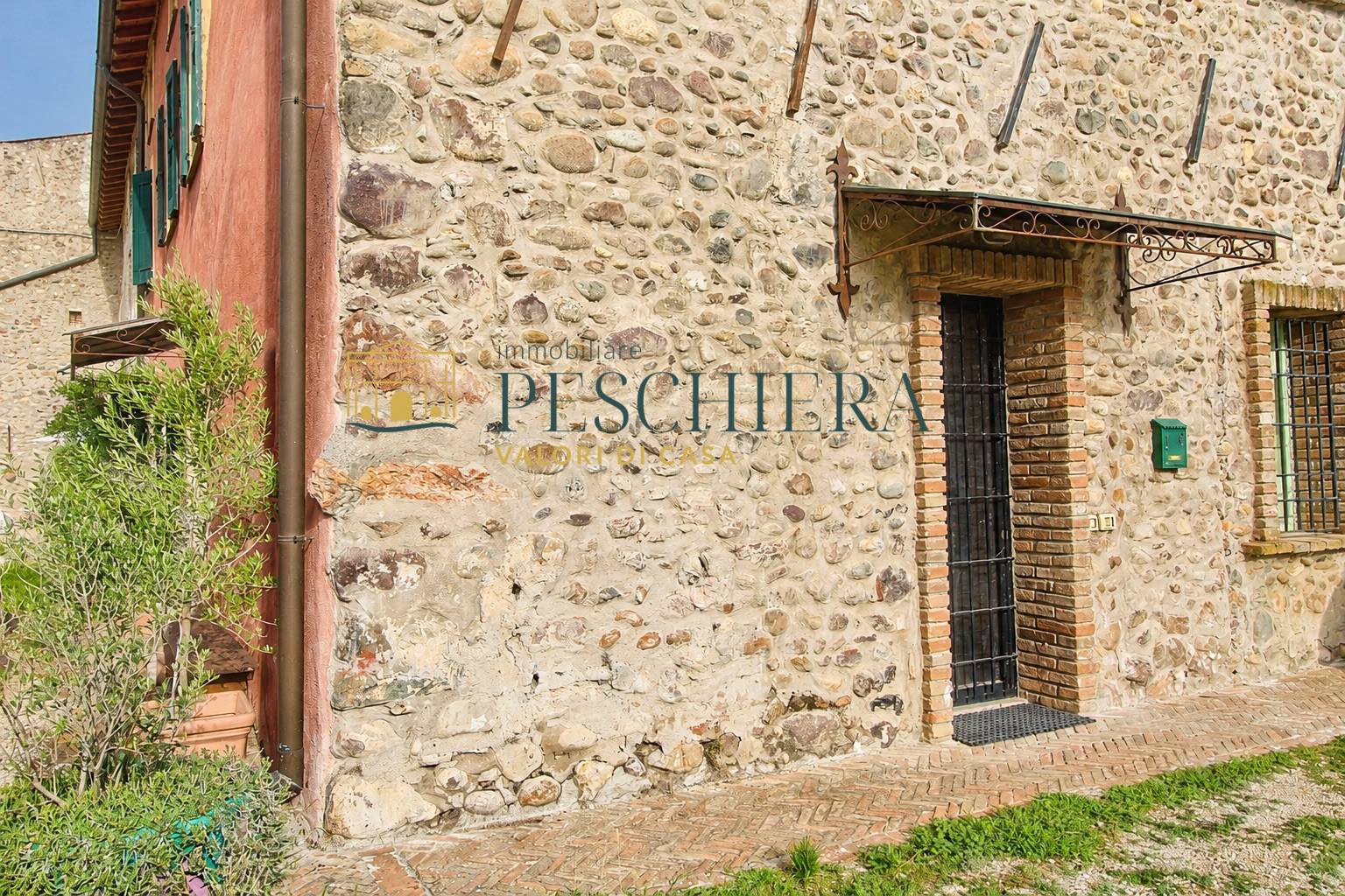Appartamento in vendita a Valeggio sul Mincio, Generica