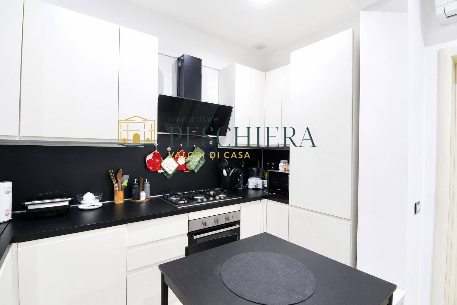 Appartamento in vendita a Peschiera del Garda, Generica