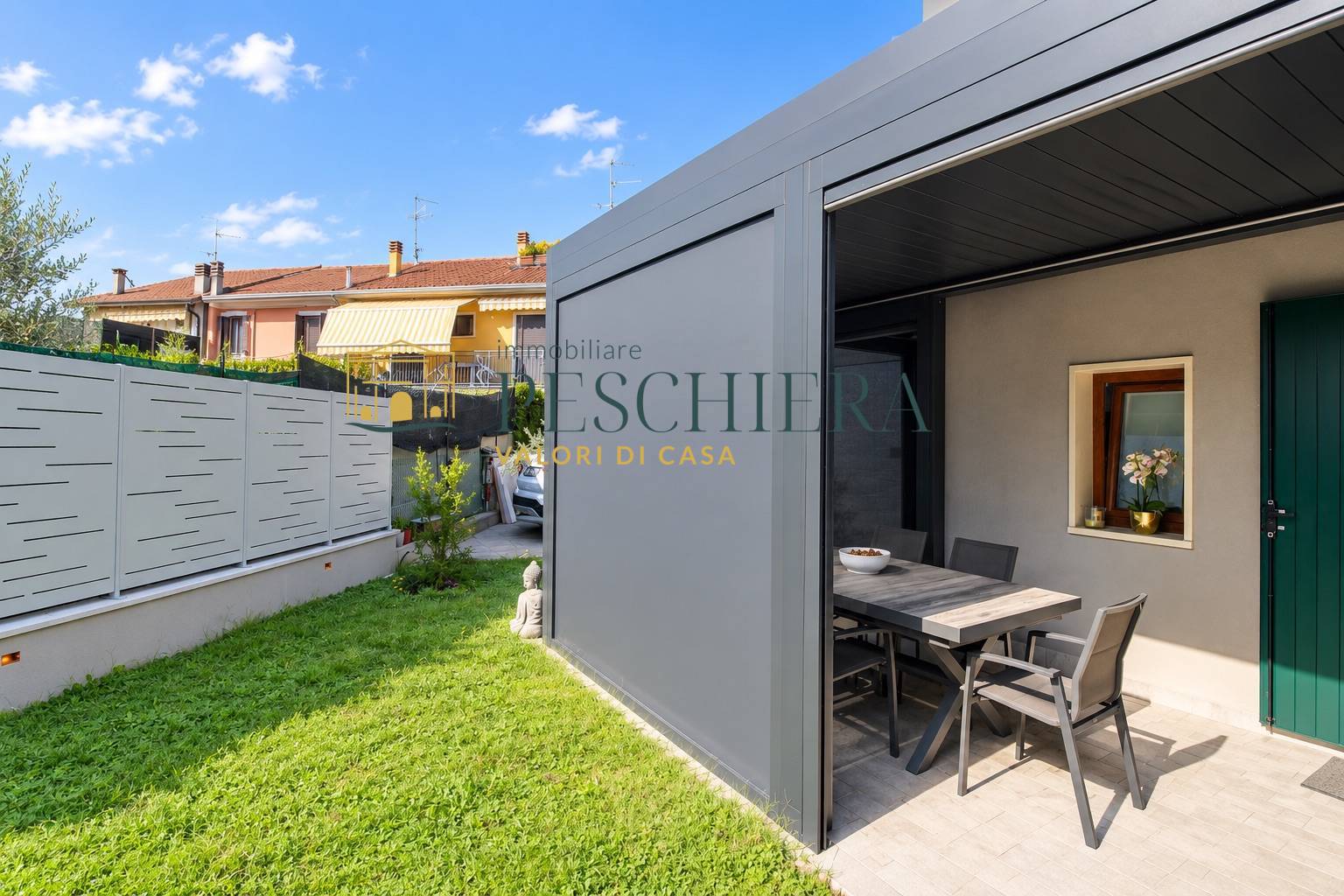 Porzione di villa bifamiliare in vendita a Sona, Lugagnano