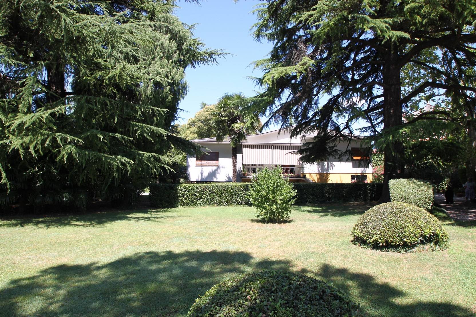 Villa con terrazzo a Gradisca d'Isonzo