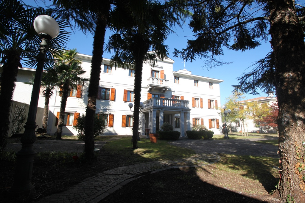 Villa con terrazzo a Gradisca d'Isonzo