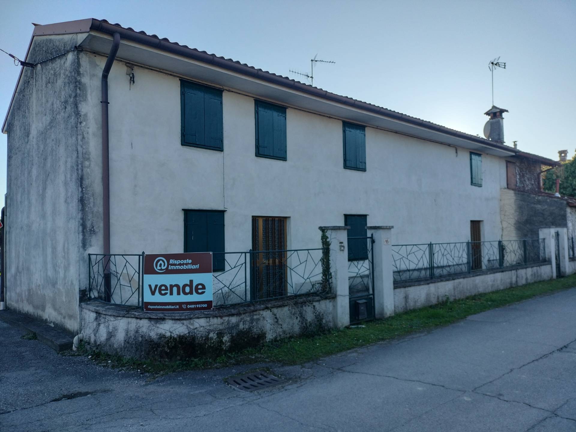 Villa bifamiliare in vendita a Gradisca d'Isonzo