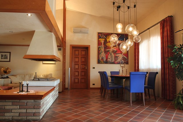 Villa indipendente in vendita a Romans d'Isonzo