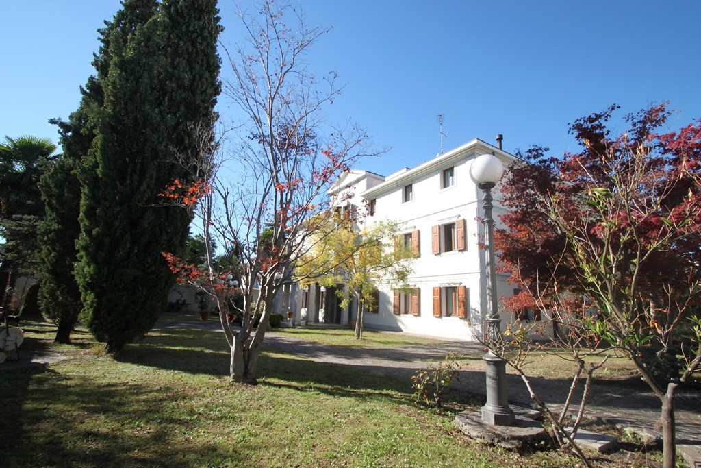 Villa indipendente in vendita a Gradisca d'Isonzo