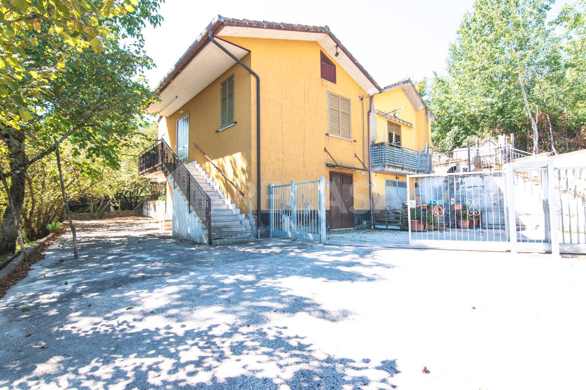 Casa Semindipendente in vendita a Aiello del Sabato