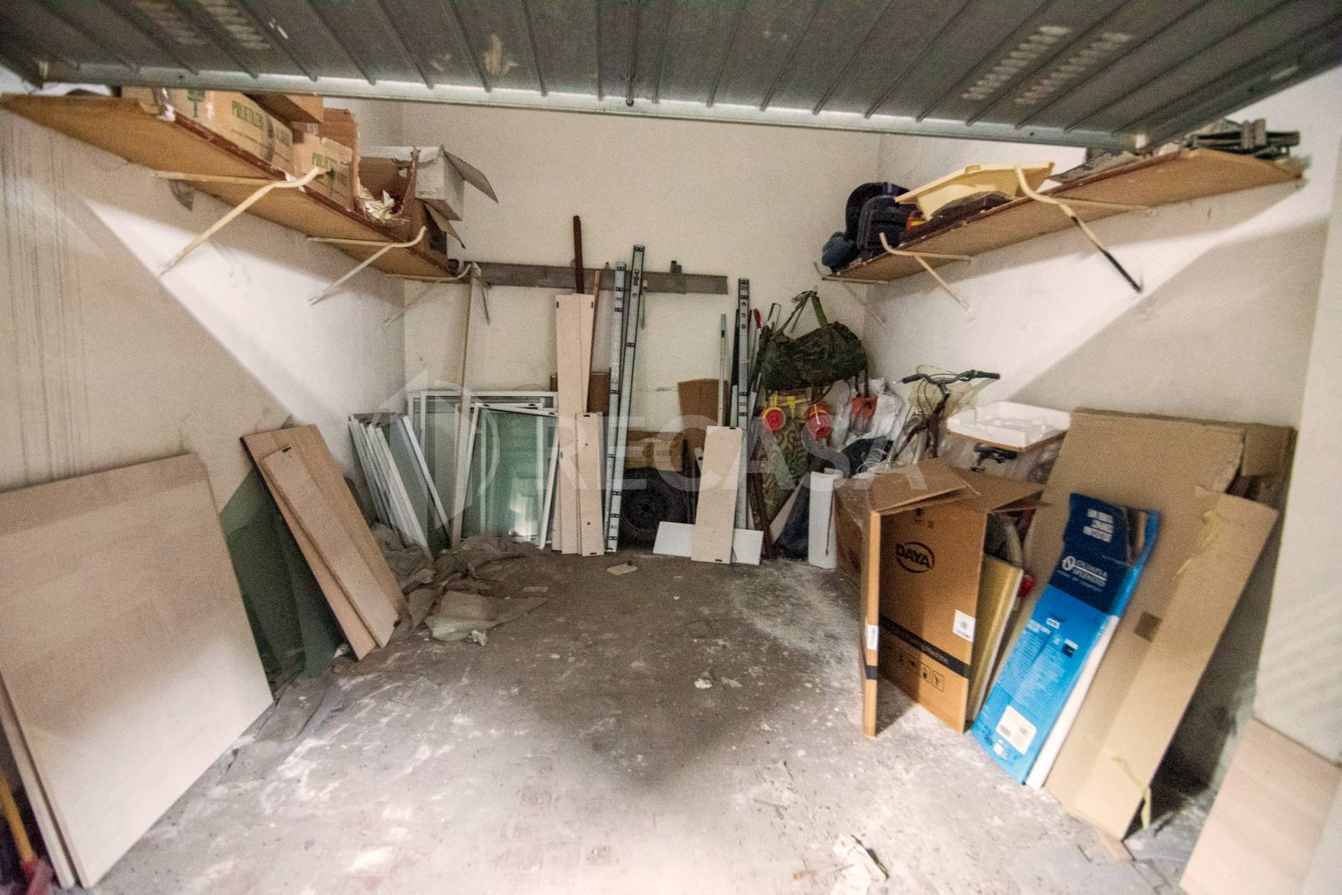 Box o garage in vendita a Avellino, Semicentro