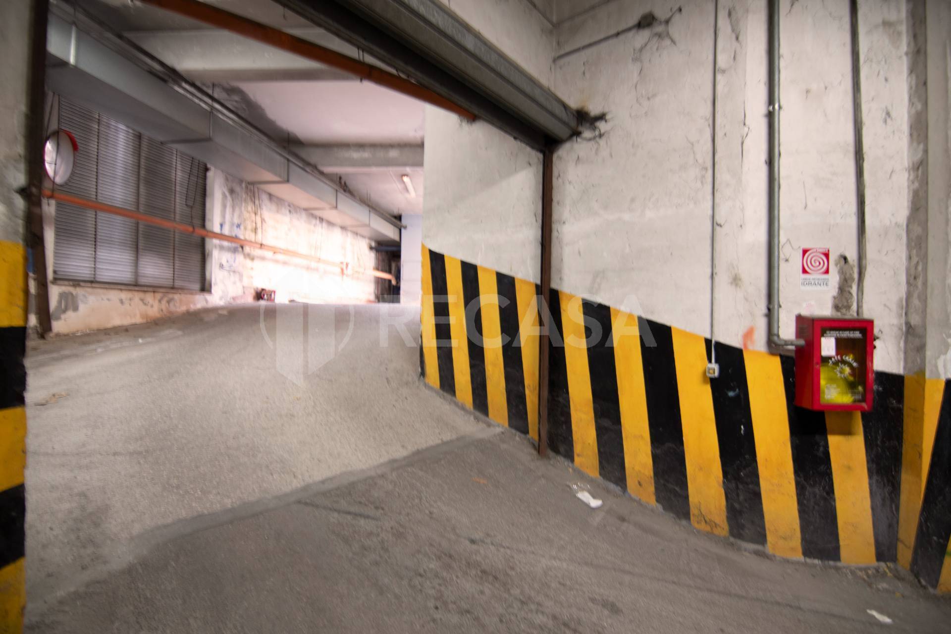 Box o garage in vendita a Avellino, Semicentro