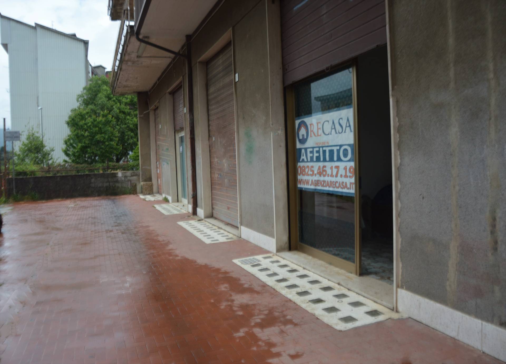Locale commerciale in affitto a Avellino