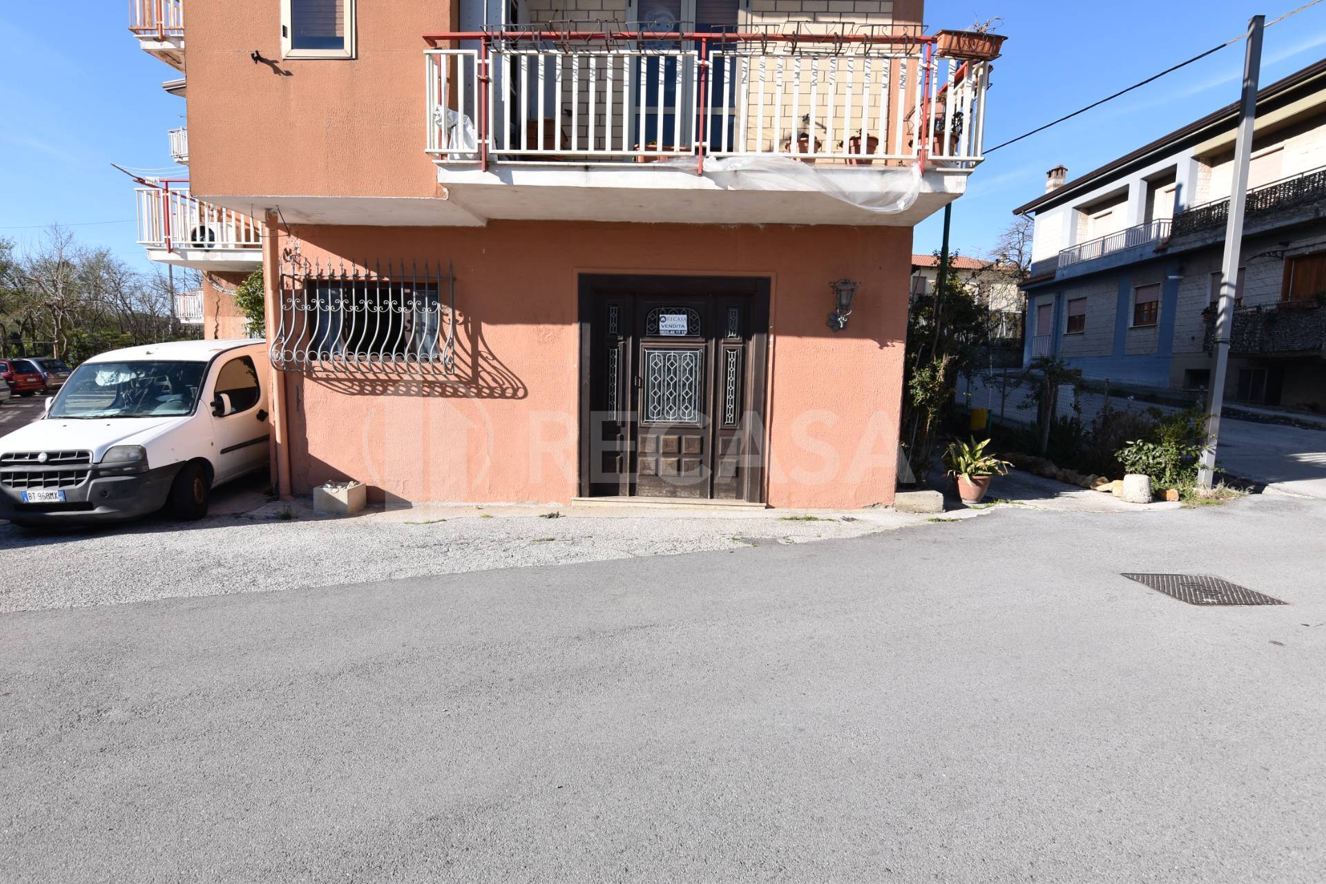 Locale commerciale in vendita a Capriglia Irpina