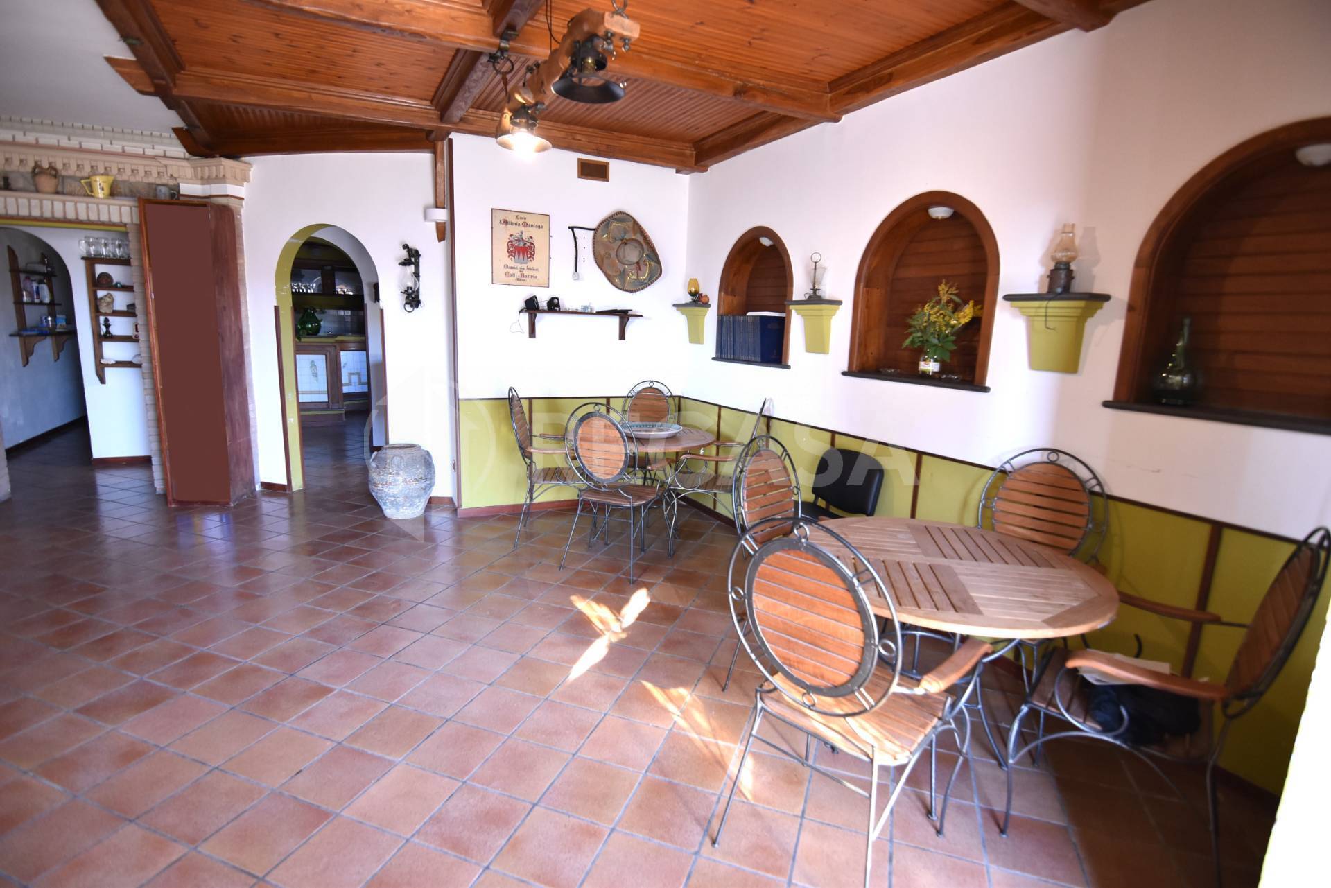 Locale commerciale in vendita a Capriglia Irpina