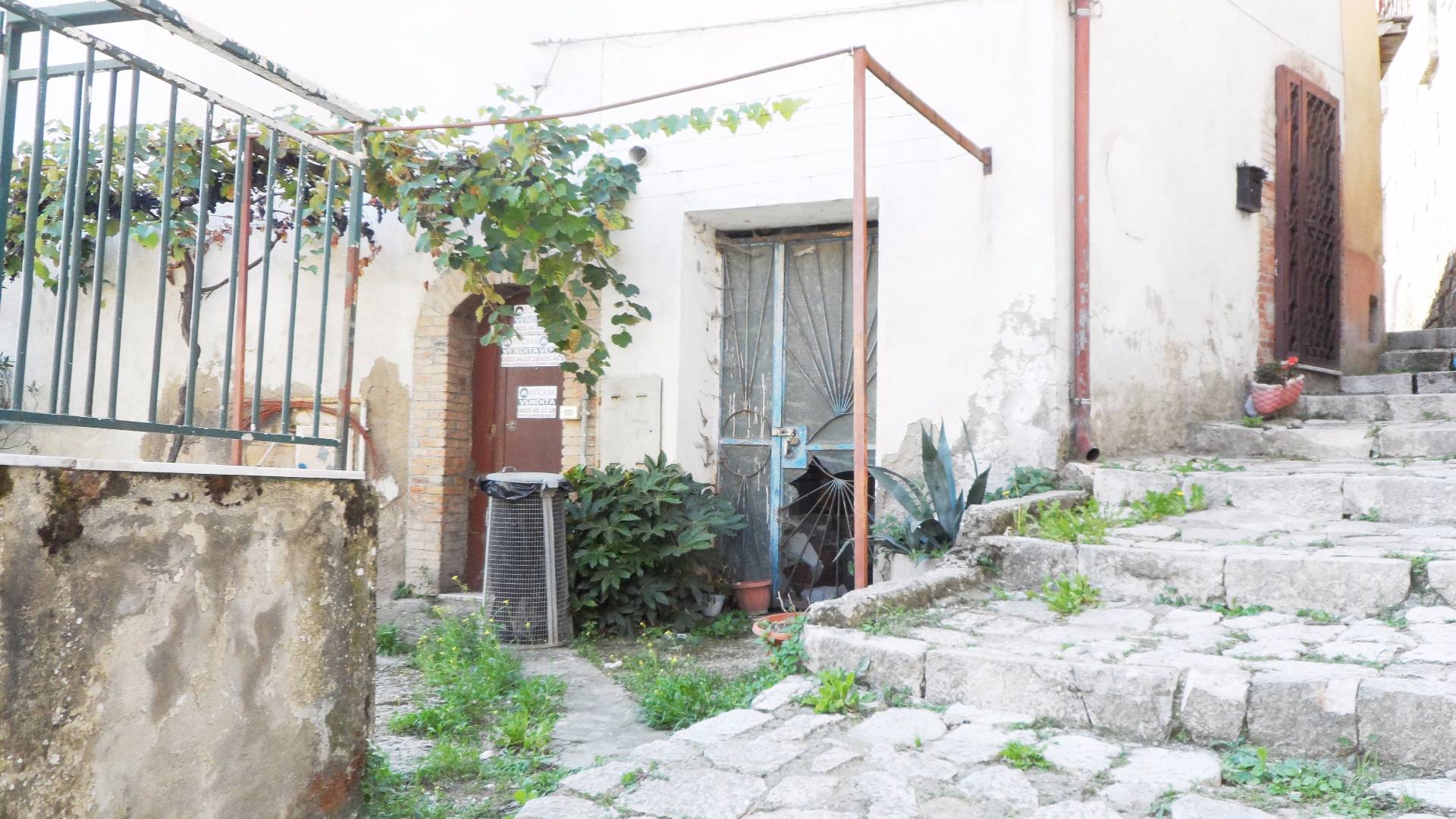 Casa Semindipendente in vendita a Prata di Principato Ultra