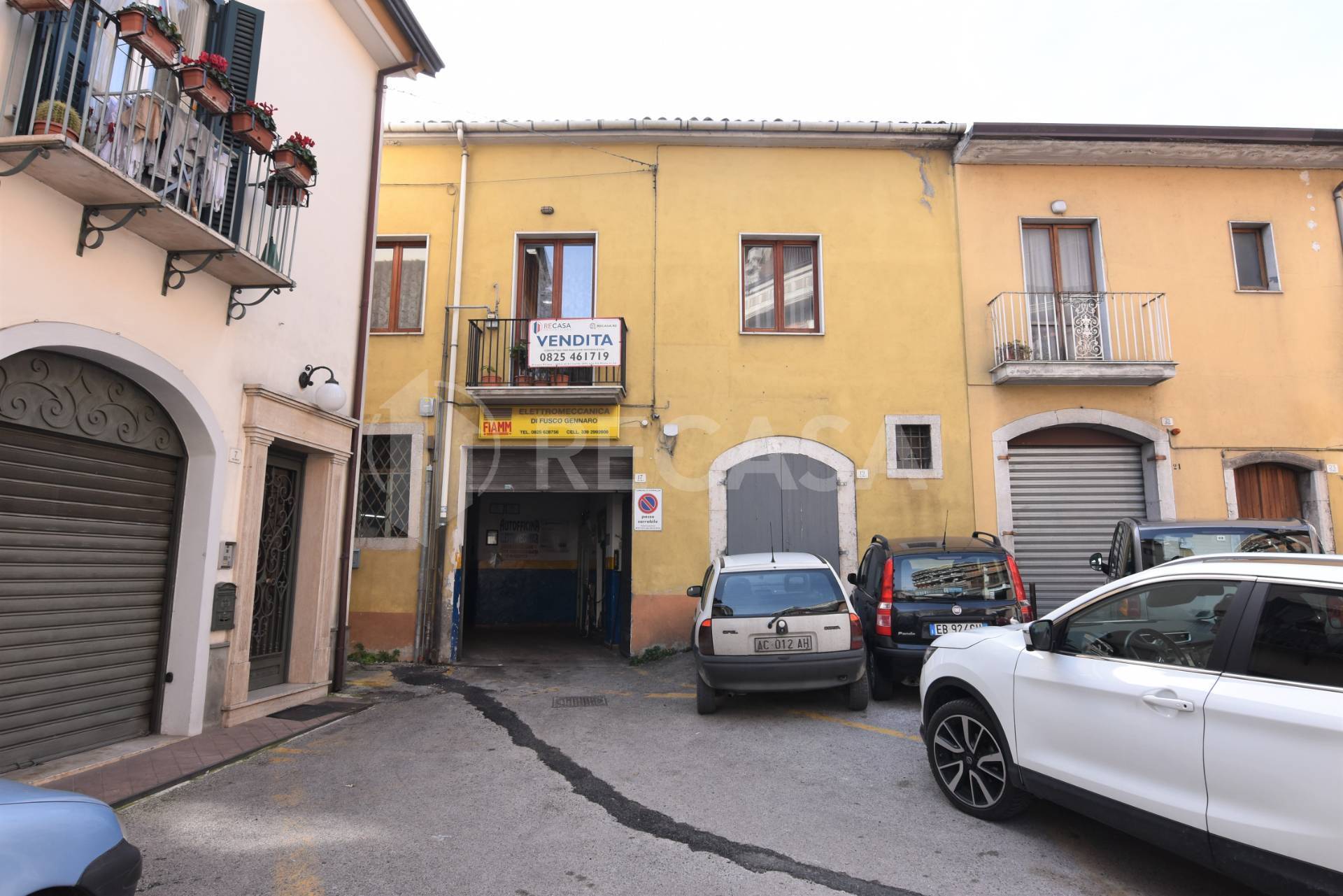 Locale commerciale in vendita a Atripalda