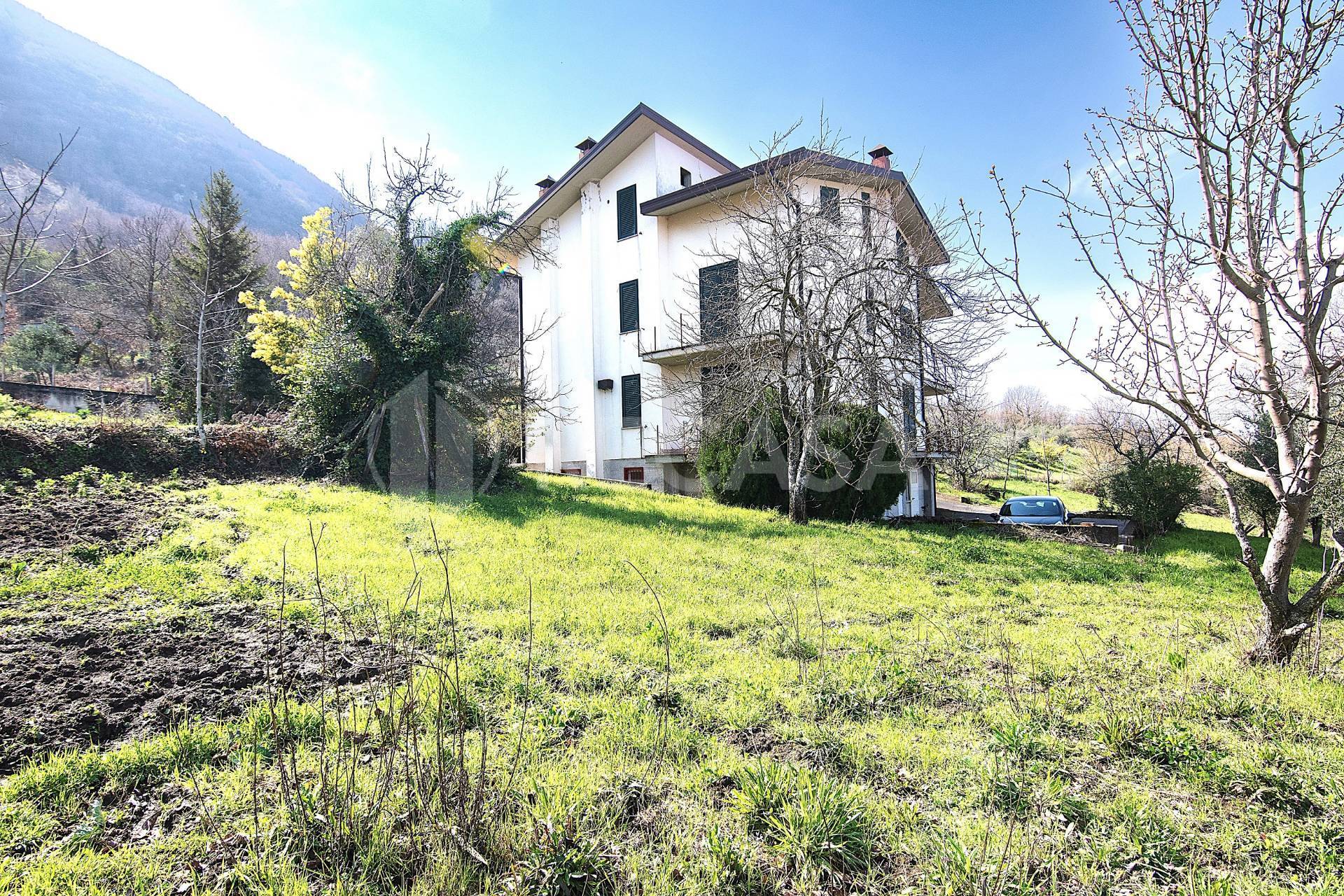 Casa singola in vendita a Chiusano di San Domenico