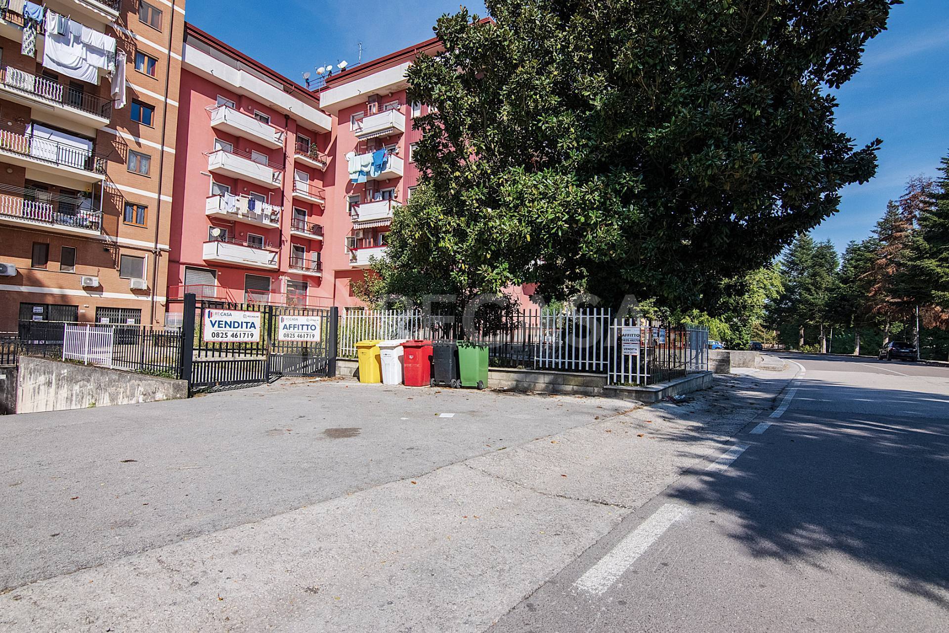 Locale Deposito in affitto a Atripalda