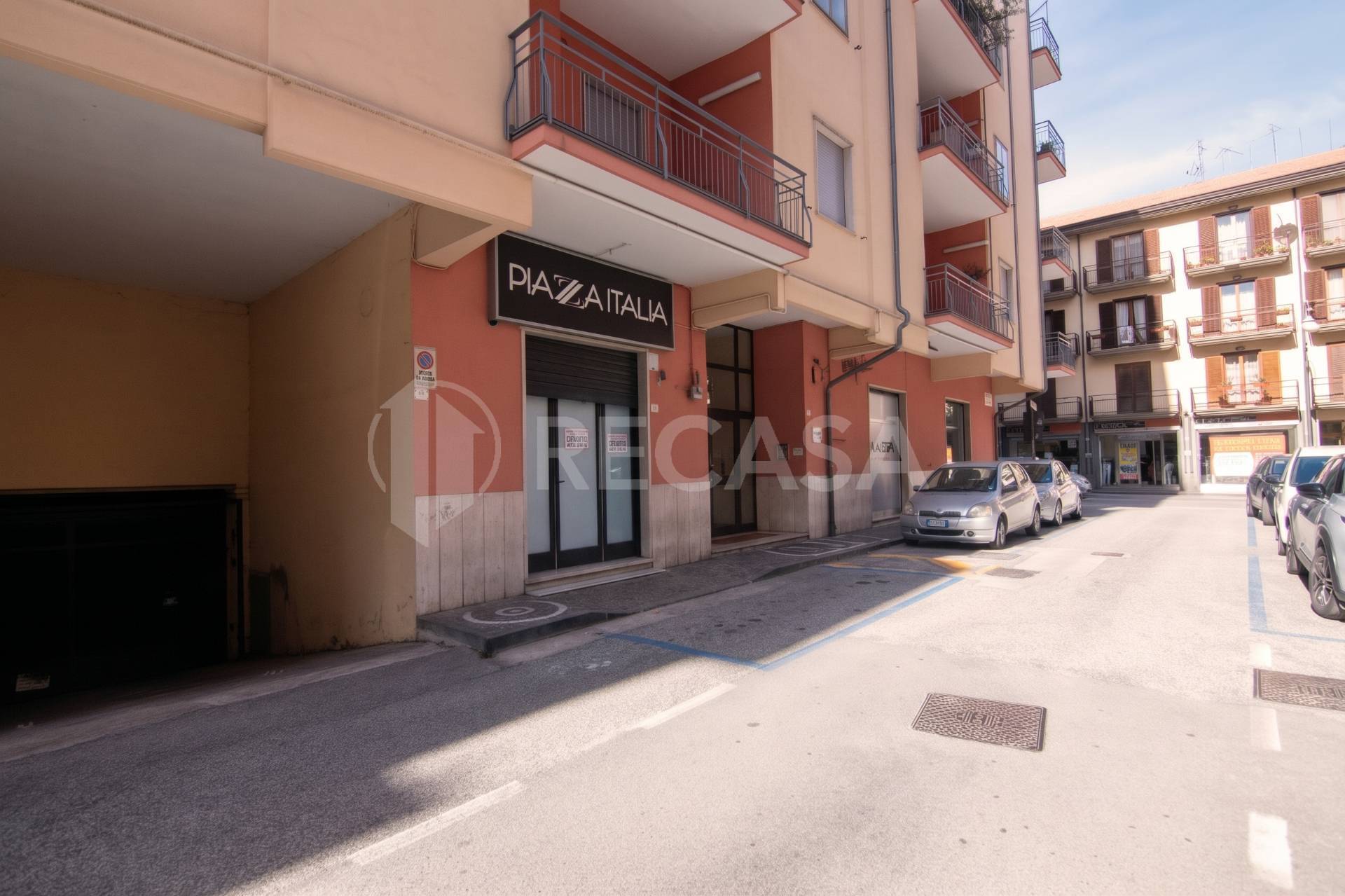 Locale commerciale in affitto a Atripalda