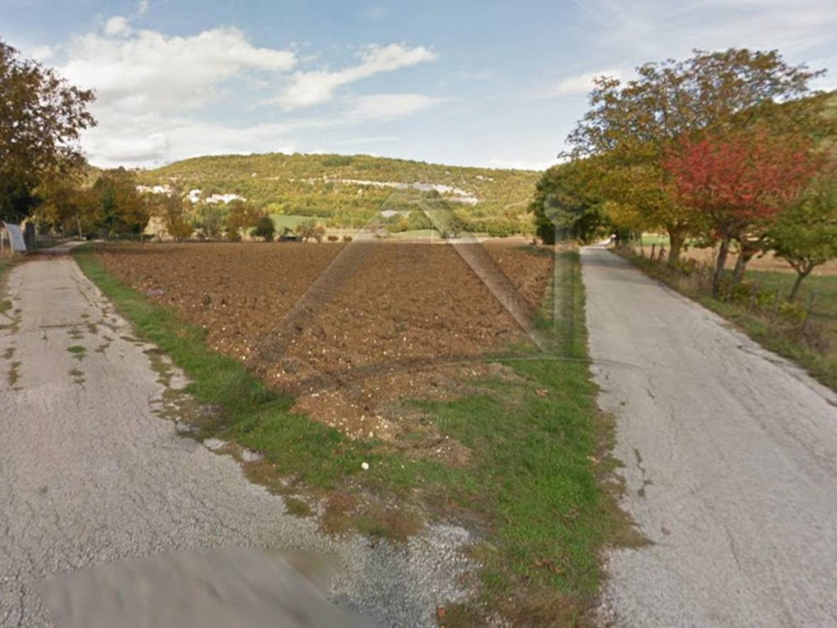 Terreno edificabile in vendita a Fagnano Alto, Pedicciano