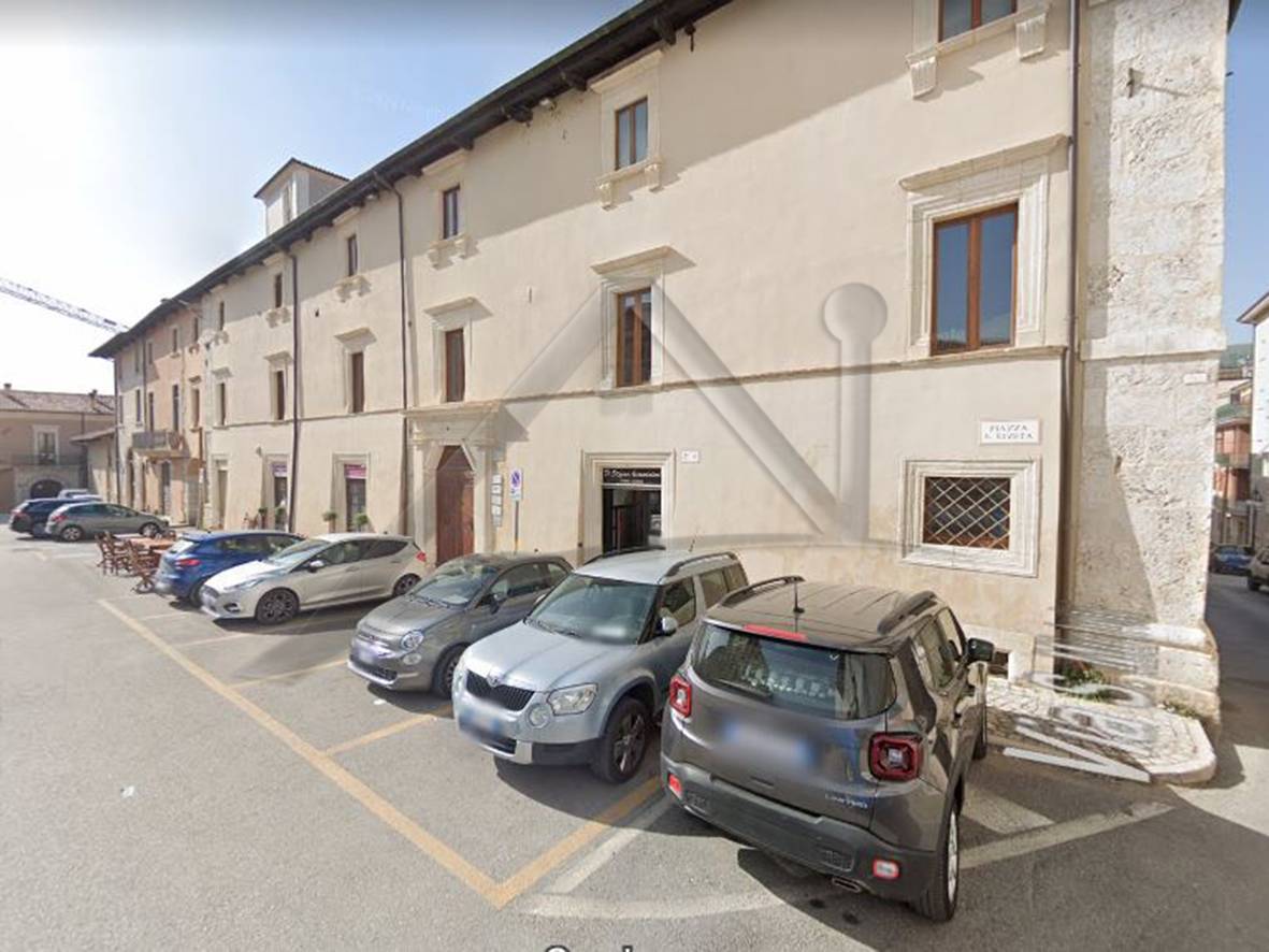 Attivit commerciale in vendita a L'Aquila, Centro storico