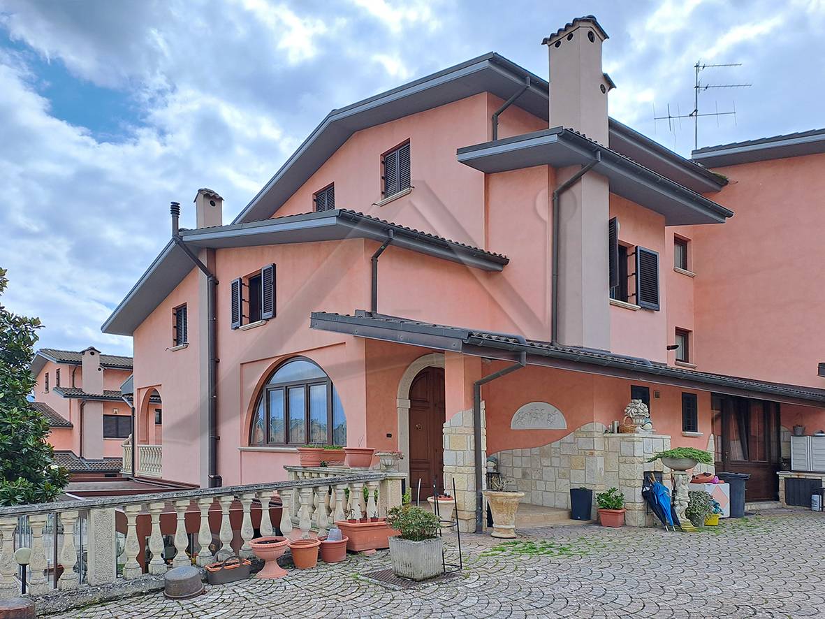 Villa in affitto a L'Aquila, Torretta