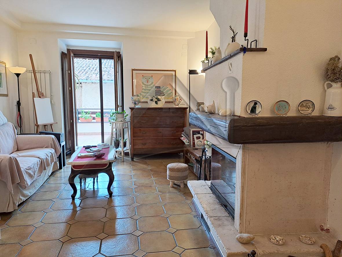 Casa singola in vendita a San Demetrio ne' Vestini, Colle