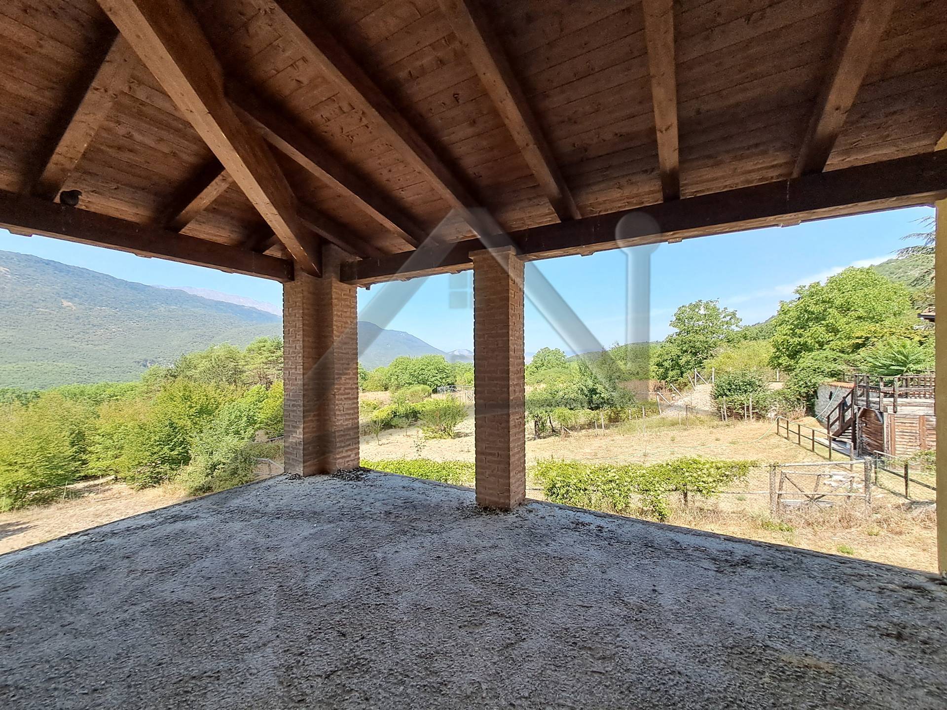 Villa in vendita a Fagnano Alto, Corbellino