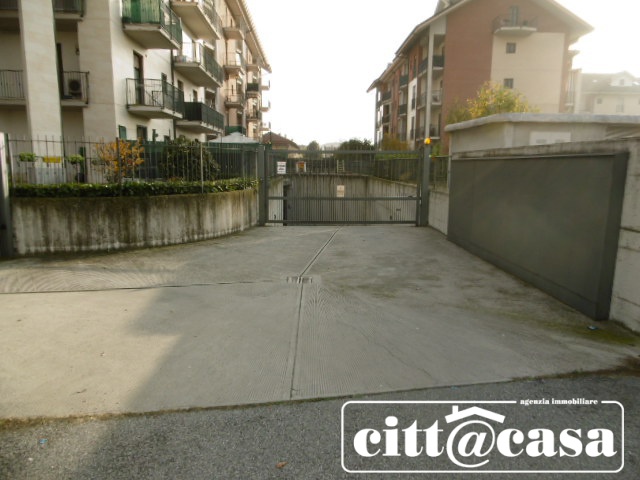 Box/Garage 13mq con box in via eugenio clara, Chivasso