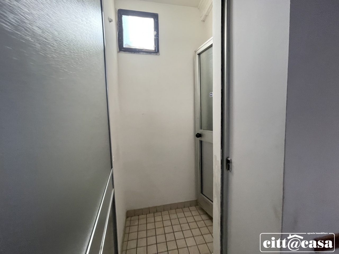 Attivit commerciale in vendita in piazza risorgimento, Lauriano