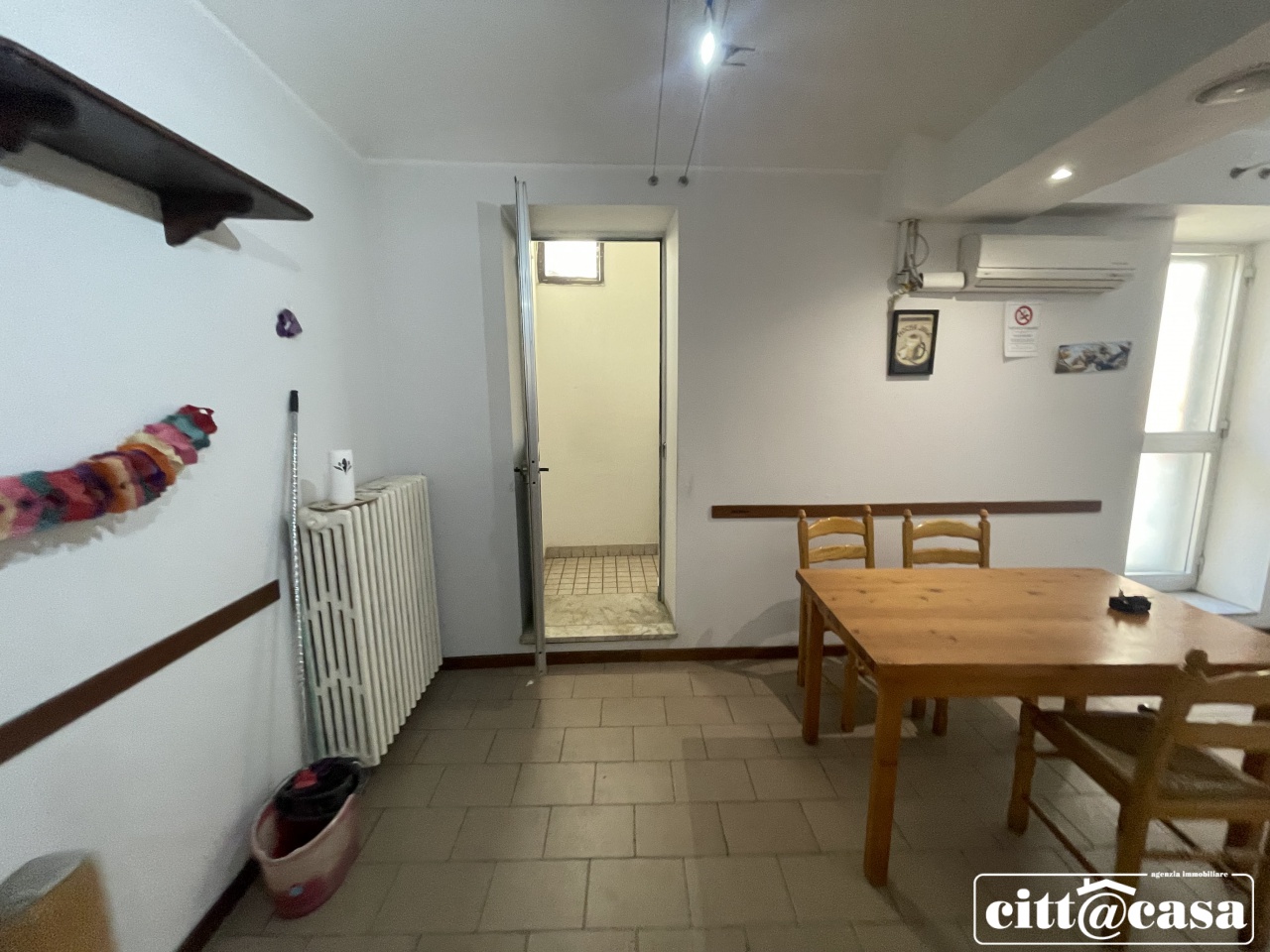 Attivit commerciale in vendita in piazza risorgimento, Lauriano