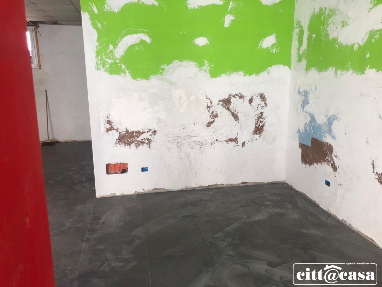 Negozio nuovo in via cristoforo colombo, Cavagnolo