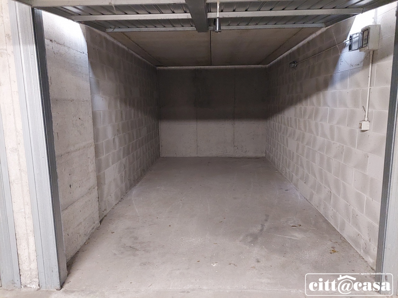 Box/Garage 16mq con box in via talentino, Chivasso